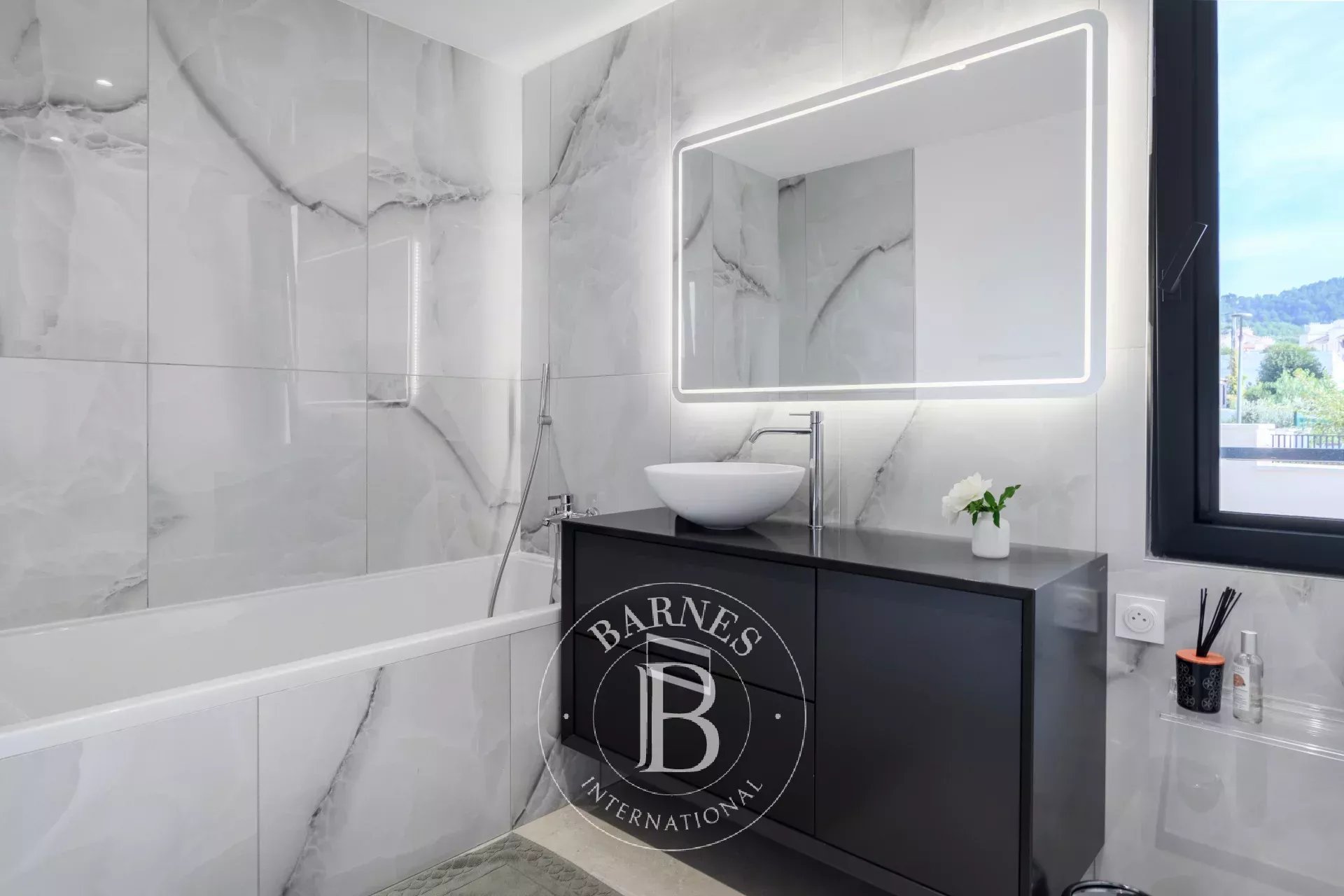 Ev Marseille 9ème - picture 21