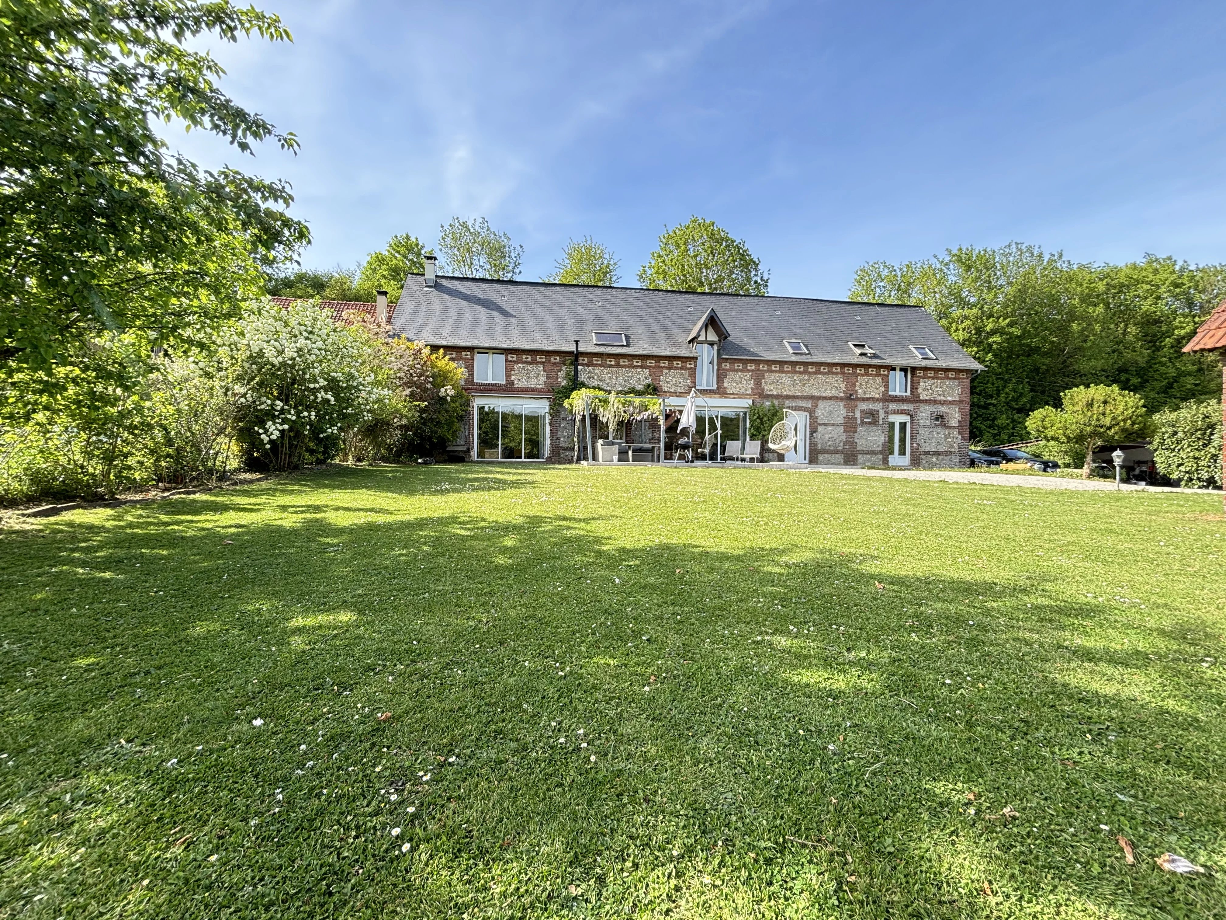 À Vendre - Maison de charme 4 chambres - MALAUNAY