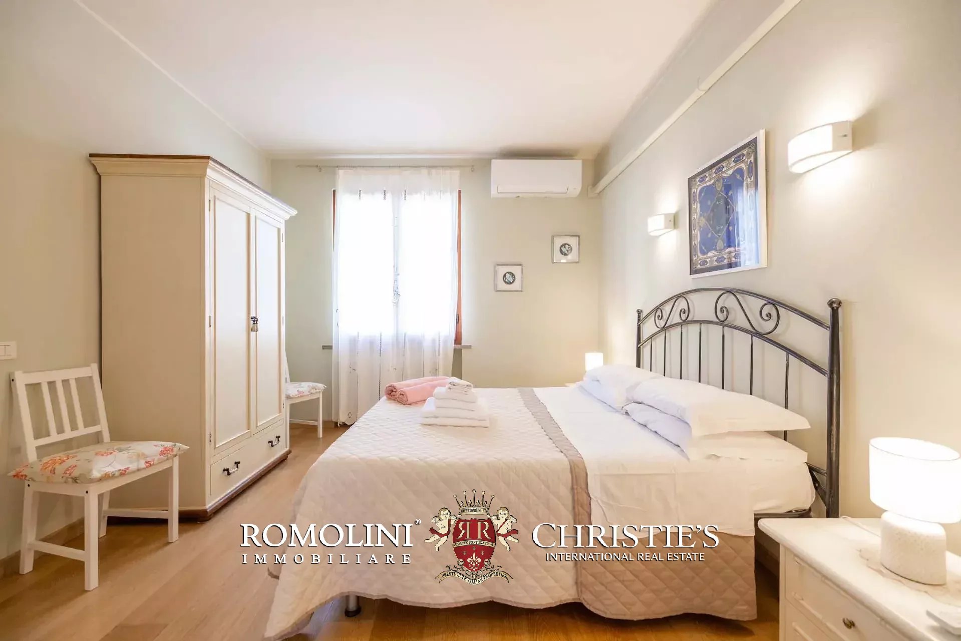 19 Bedroom Villa/Townhouse's Image 36
