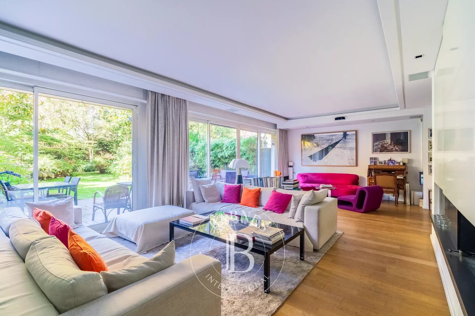 Neuilly Sainte Foy - Garden level - 4 bedrooms