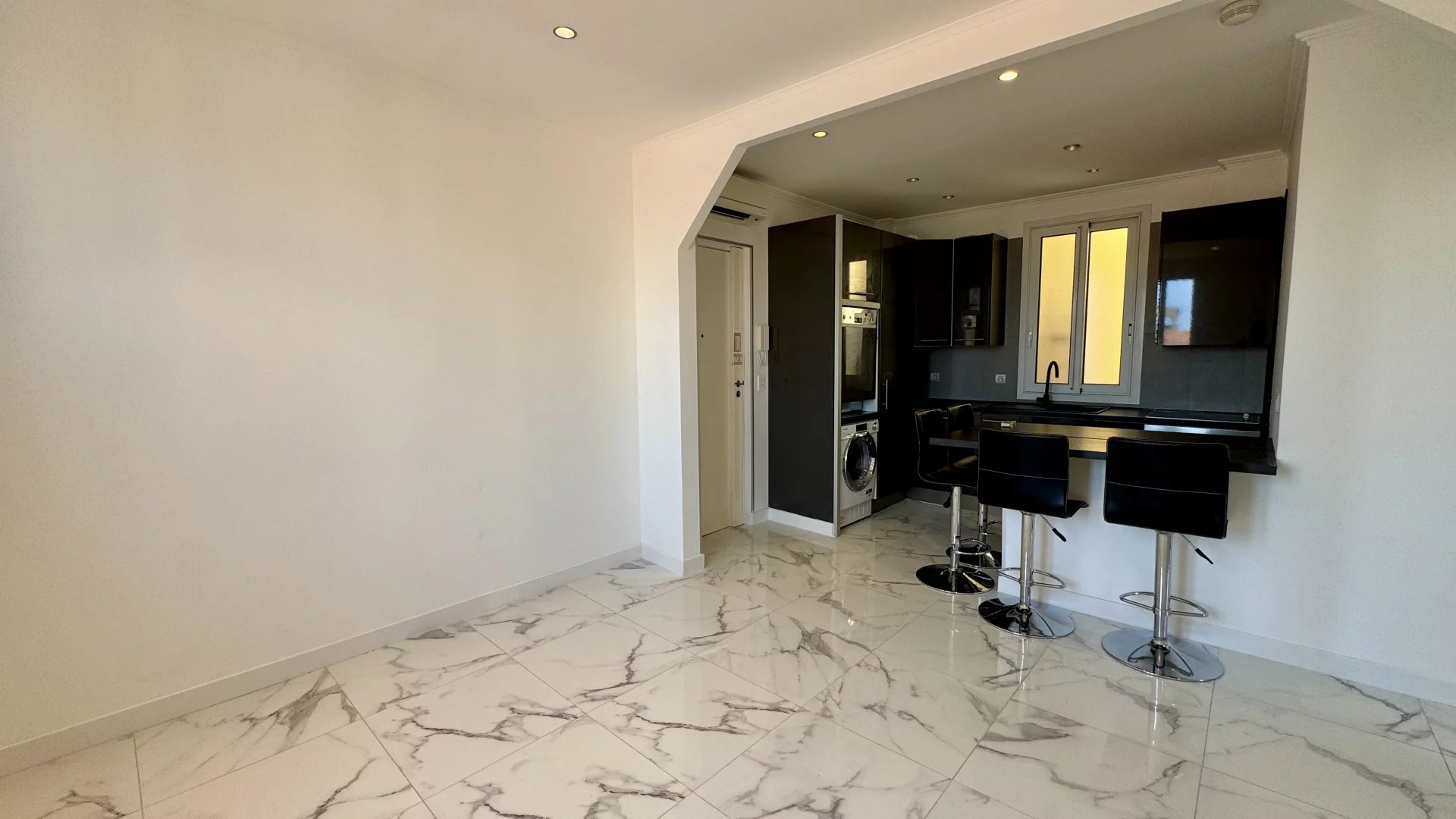 BEAUSOLEIL "Centre" Limitrophe Monaco | 3 Pièces | Rénové