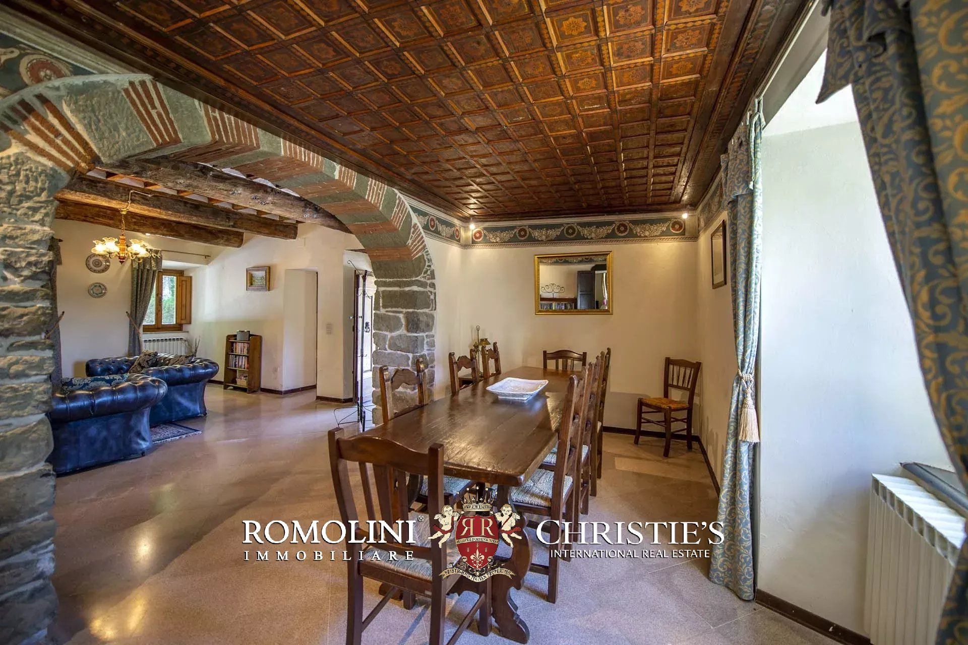 MANOR HOUSE FOR SALE IN CAPRESE MICHELANGELO, TUSCANY