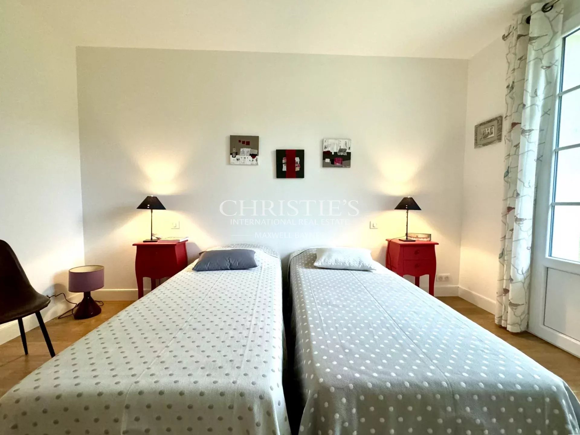 5 Bedroom Villa/Townhouse's Image 15