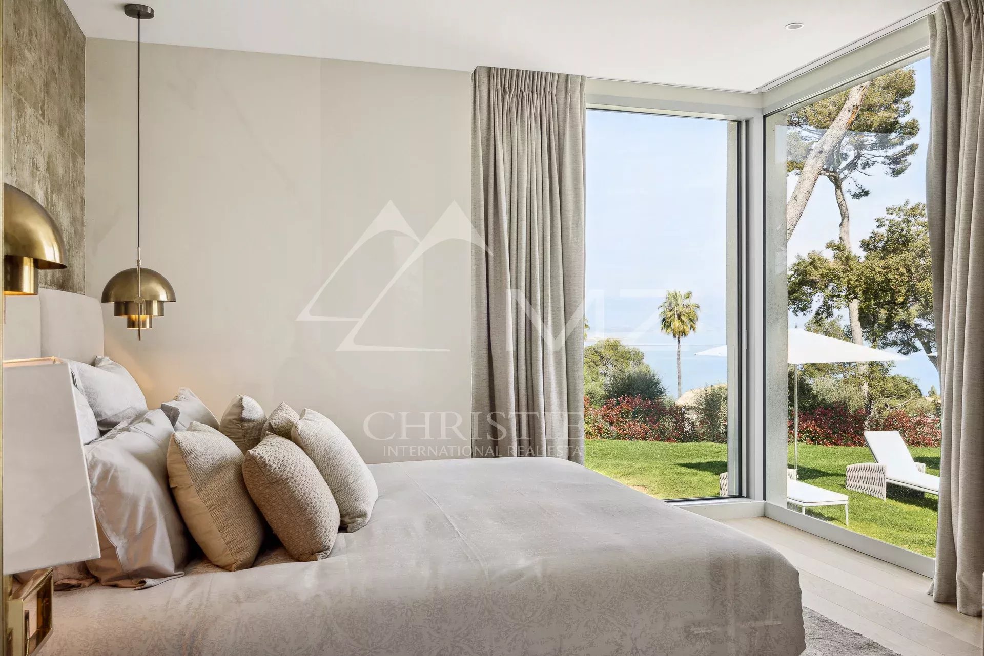 4 Bedroom Villa/Townhouse's Image 10