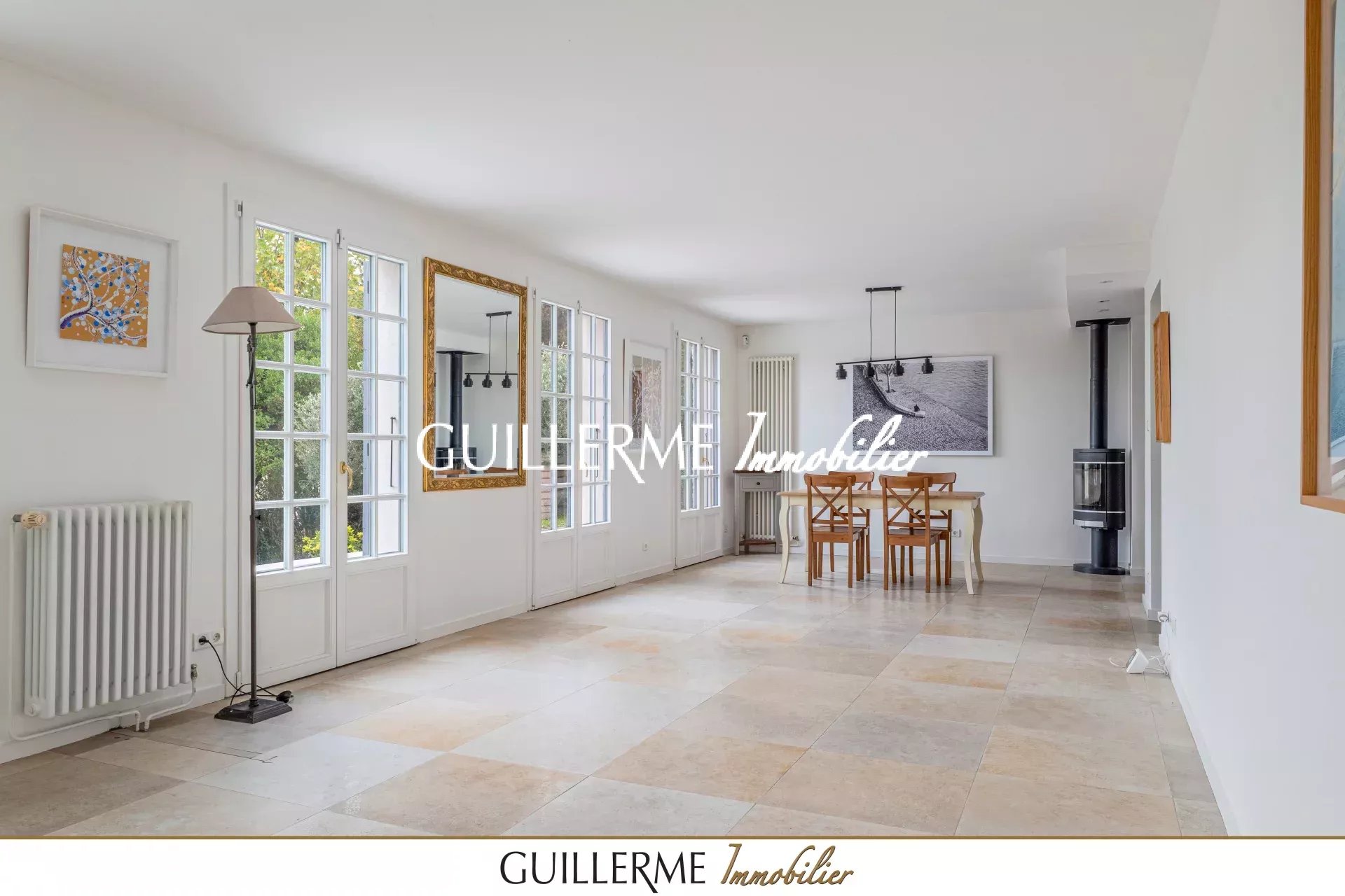 Agence immobilière de 