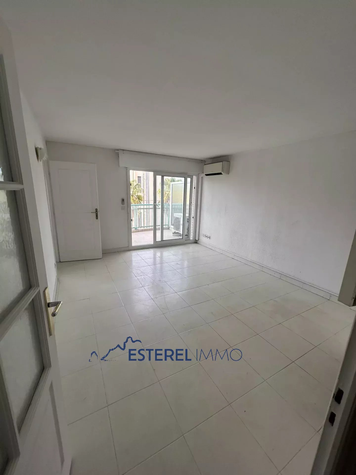Appartement à Fréjus — référence 86370839