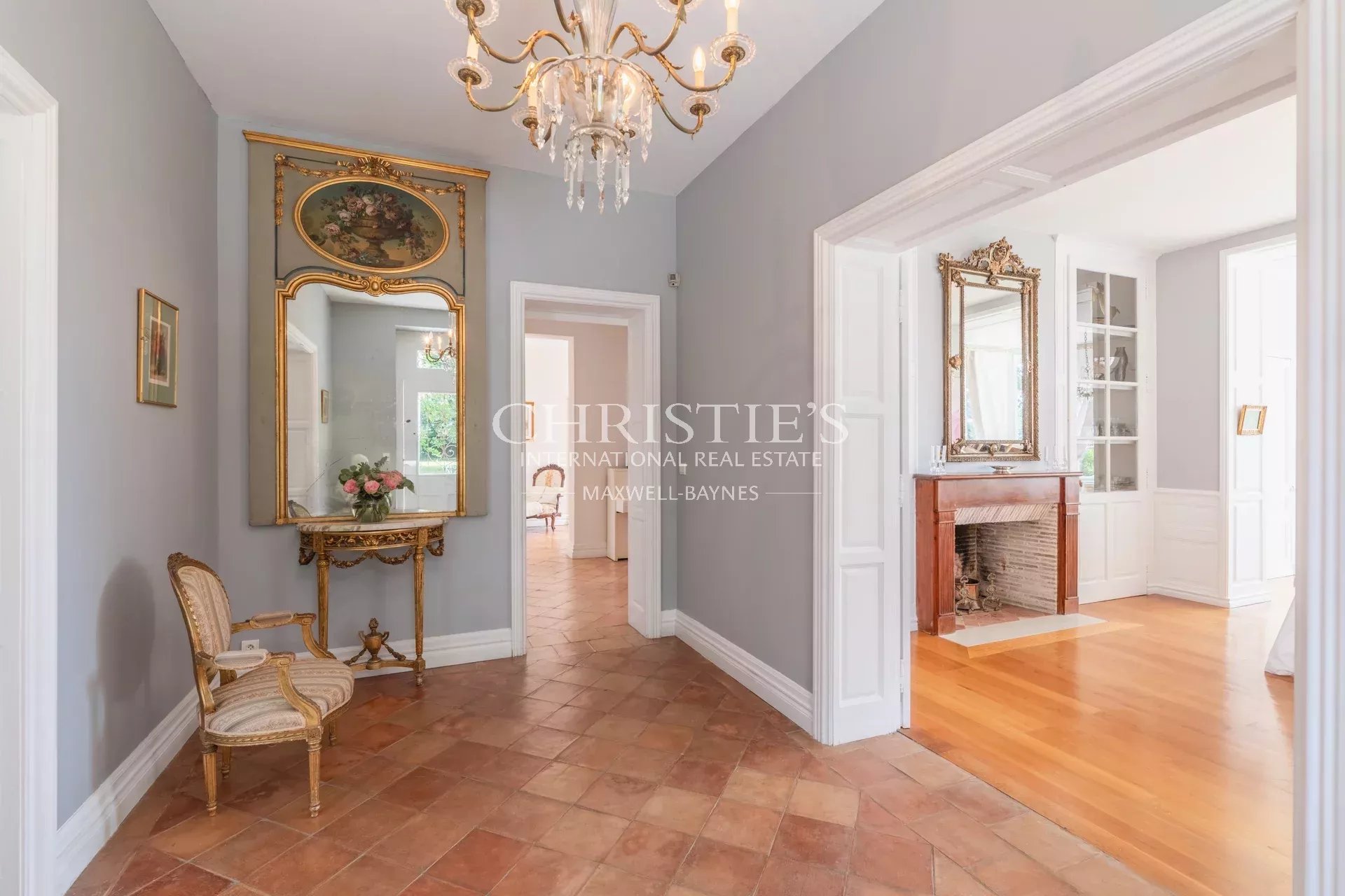 7 Bedroom Villa/Townhouse's Image 6