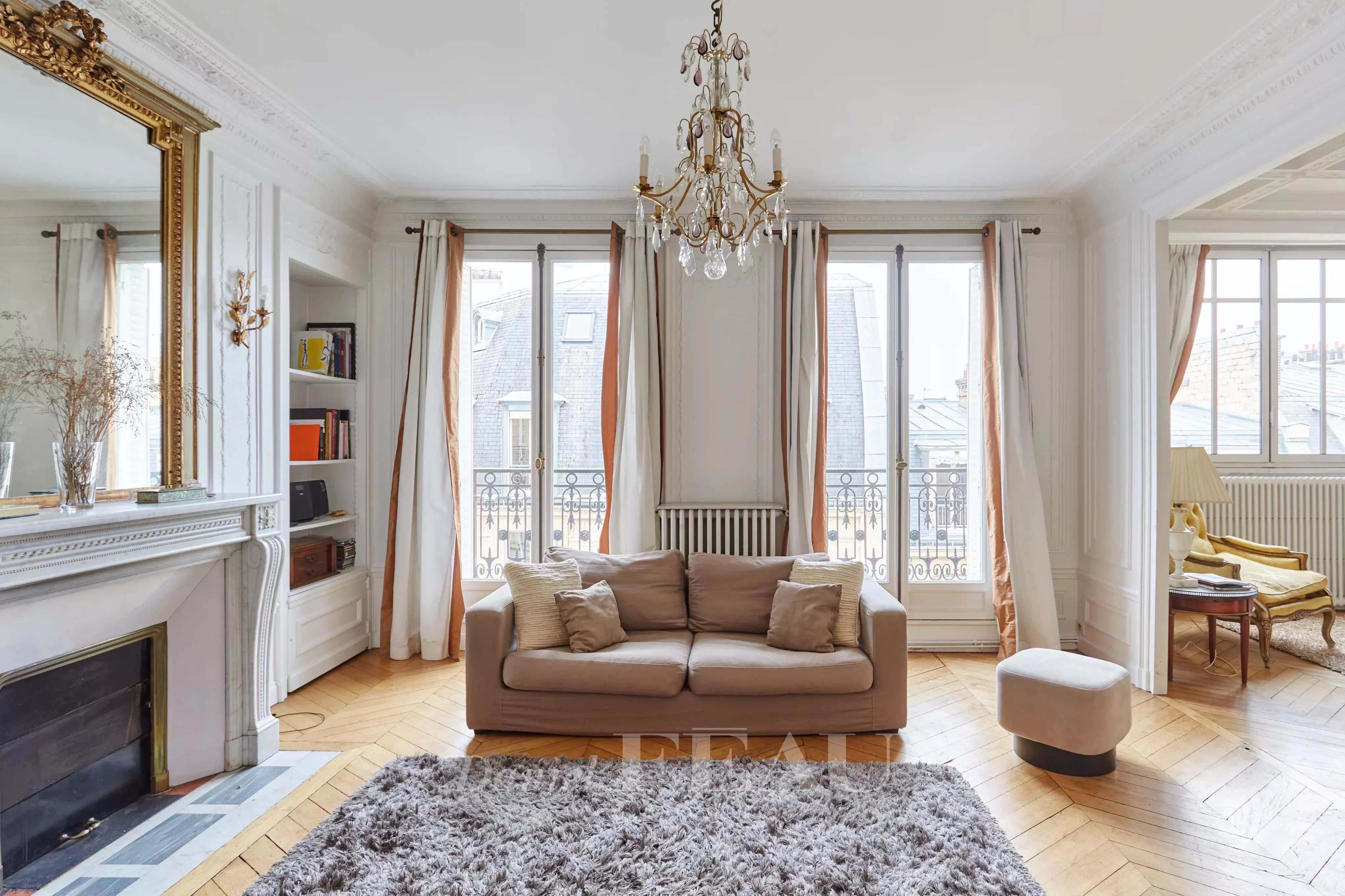 Sale Apartment Paris 16th