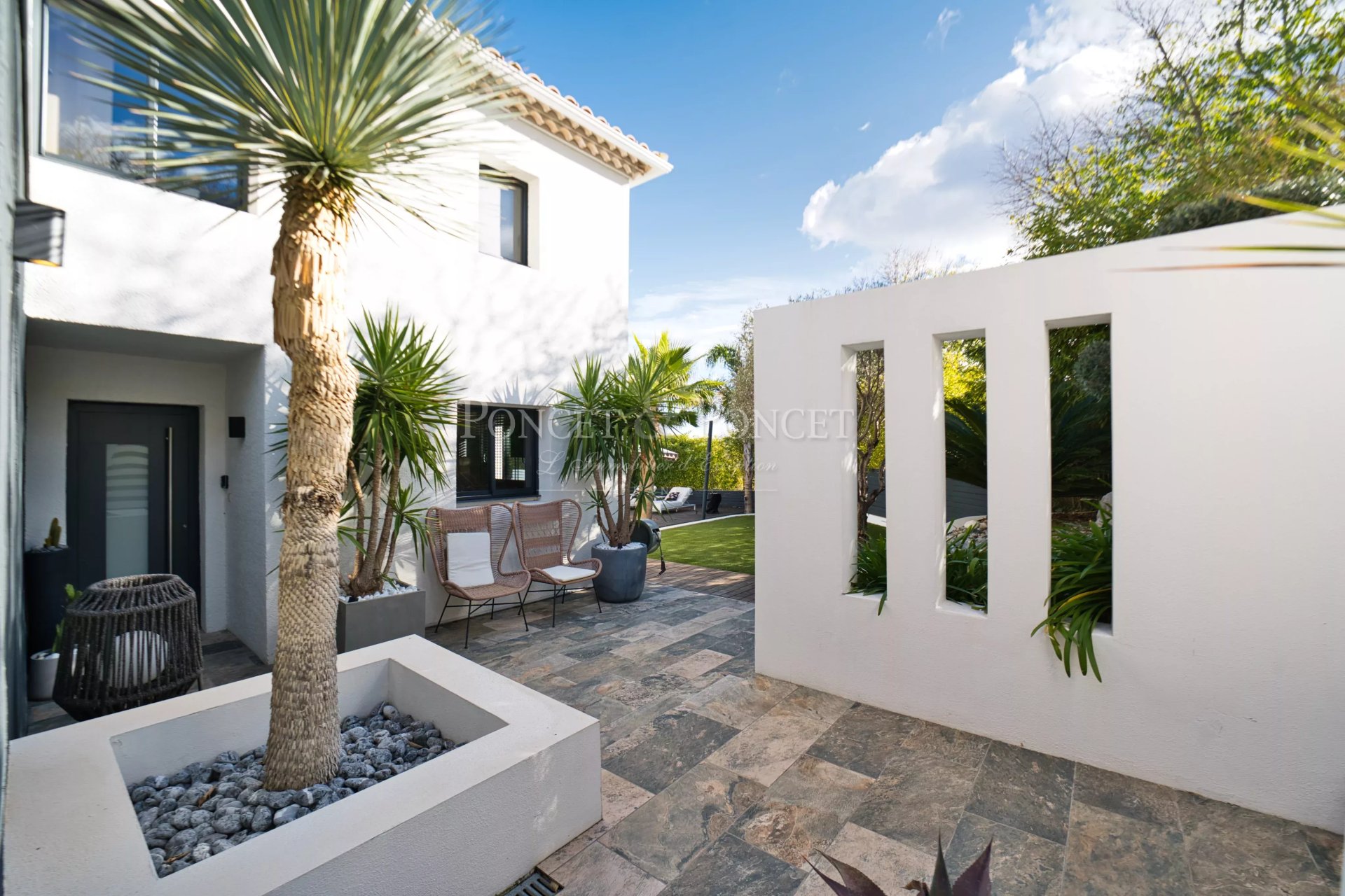 4 Bedroom Villa/Townhouse's Image 18