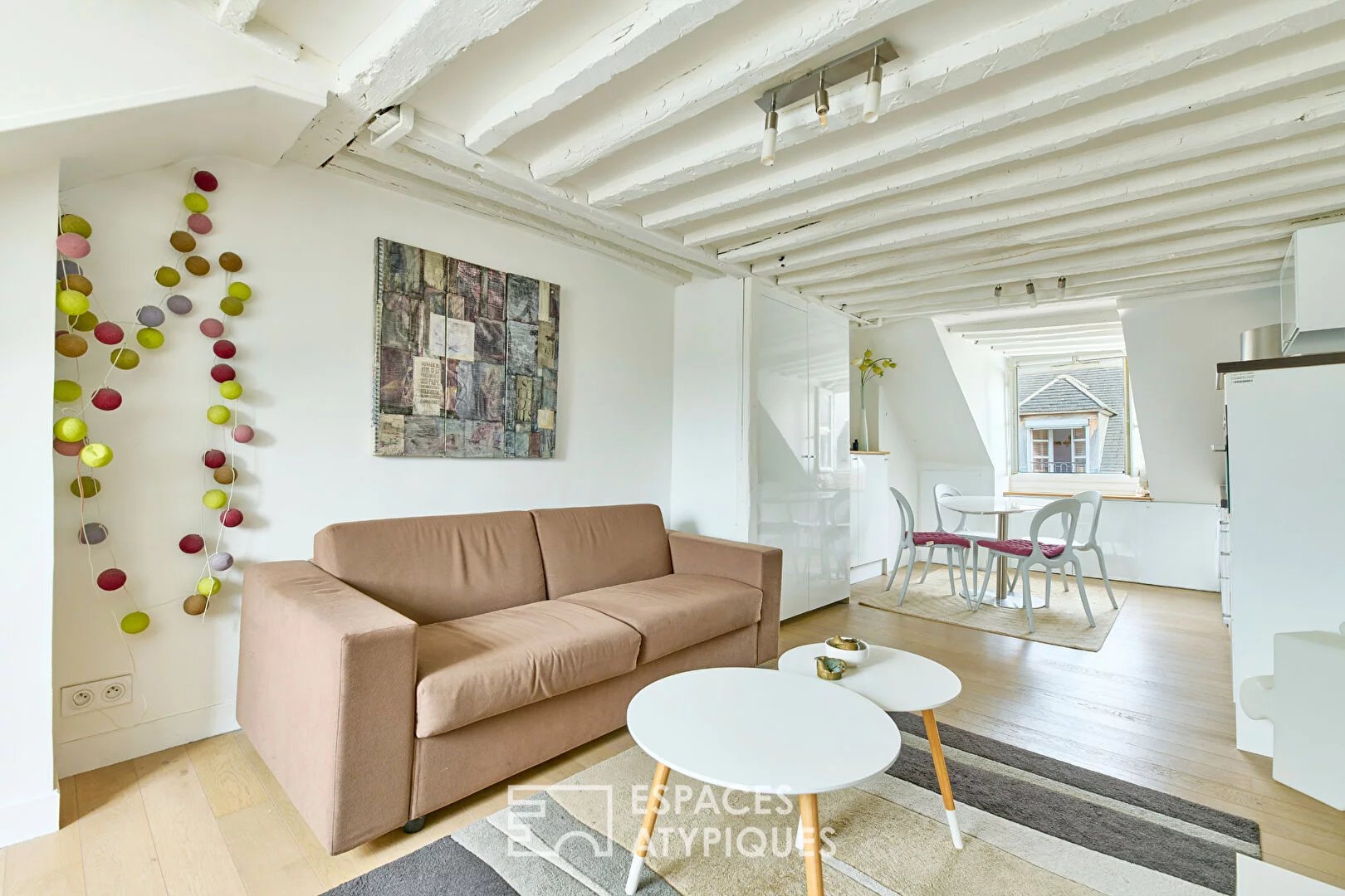 Cocon parisien avec vues sur la place du Marché Sainte-Catherine