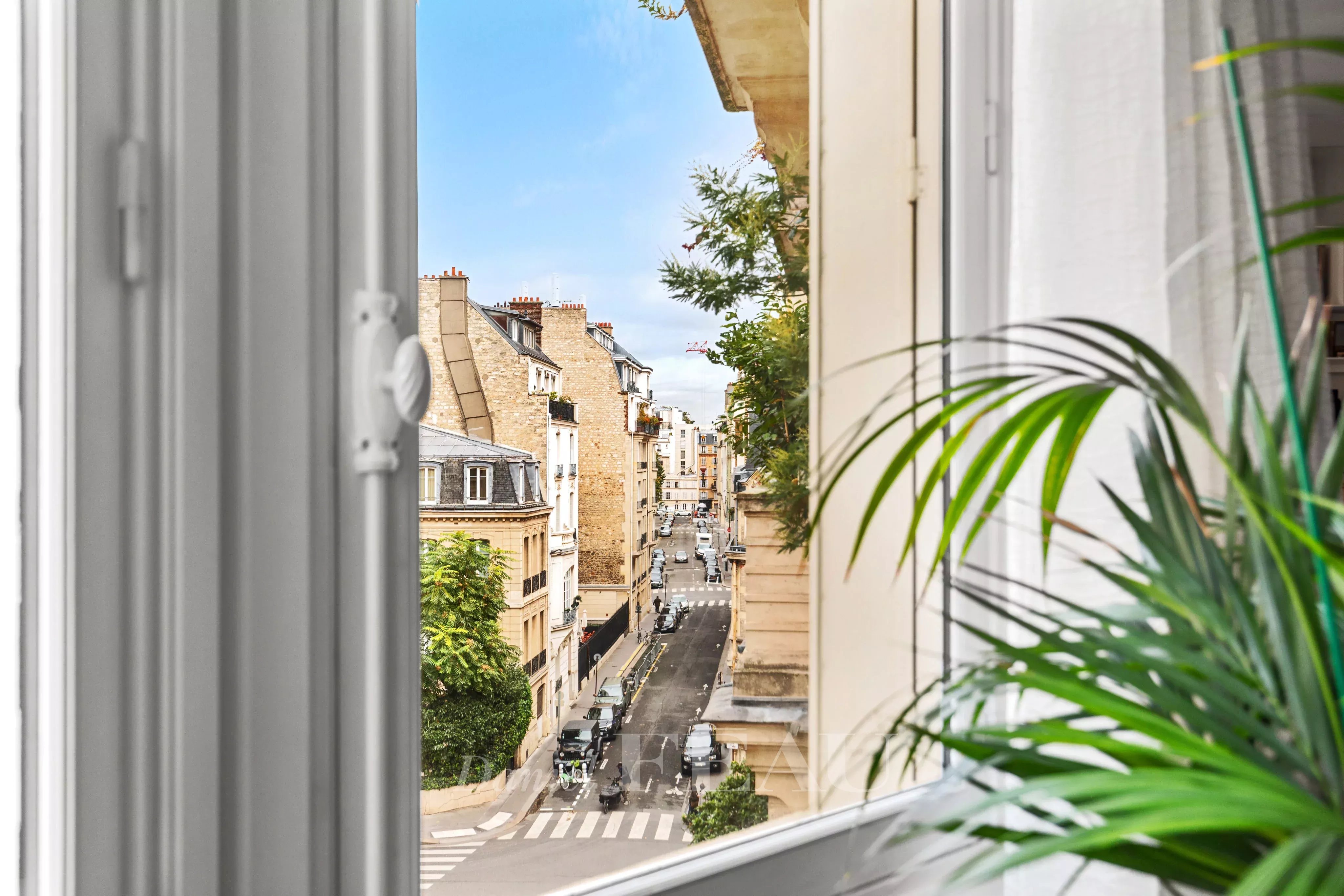 Paris 7th District – An exceptional 3-bed apartment