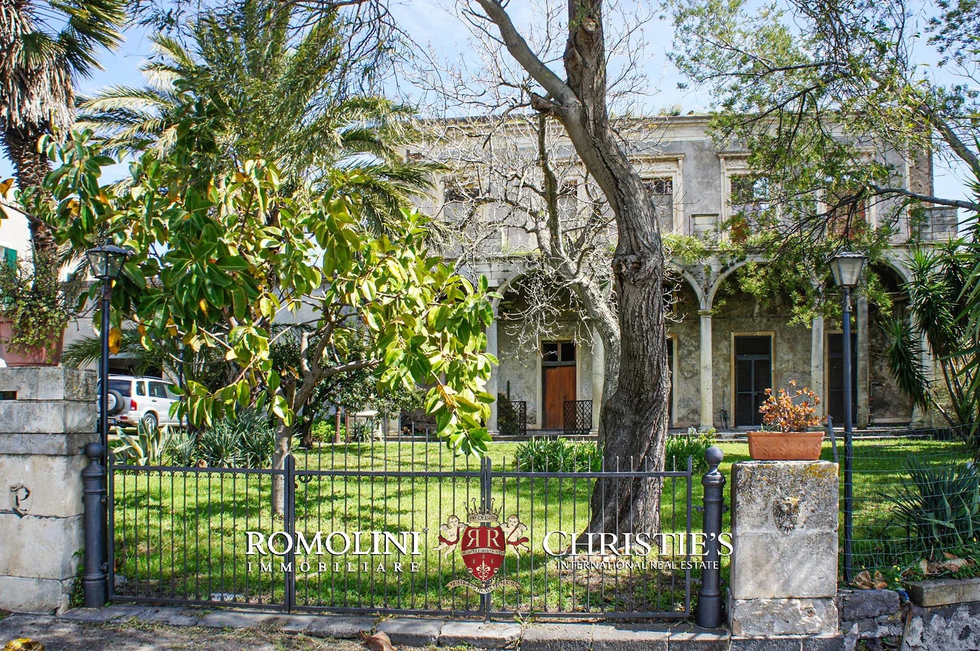 9 Bedroom Vineyard's Image 13