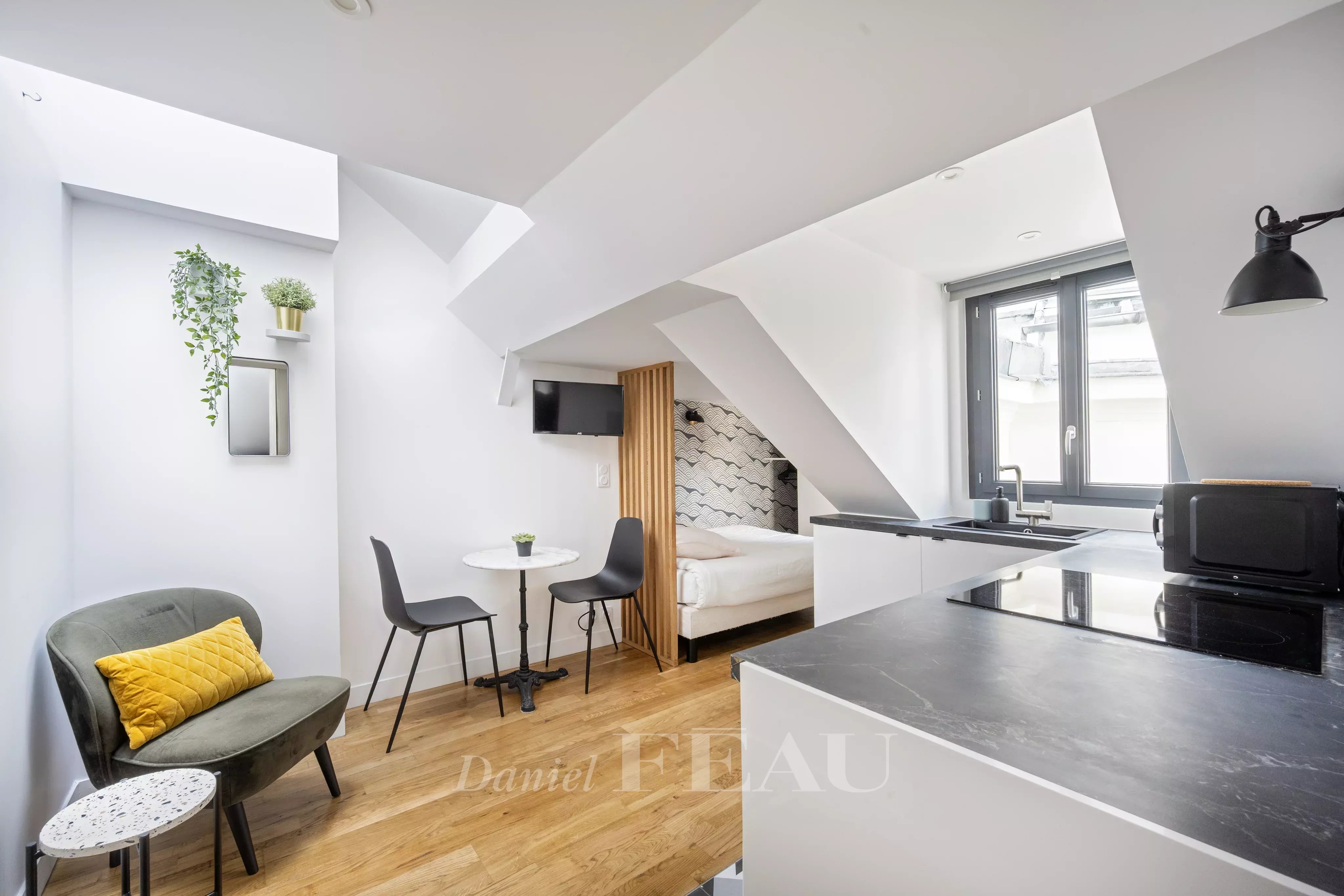 1st arrondissement — Rue Saint-Honoré — Studio — 20 sq m