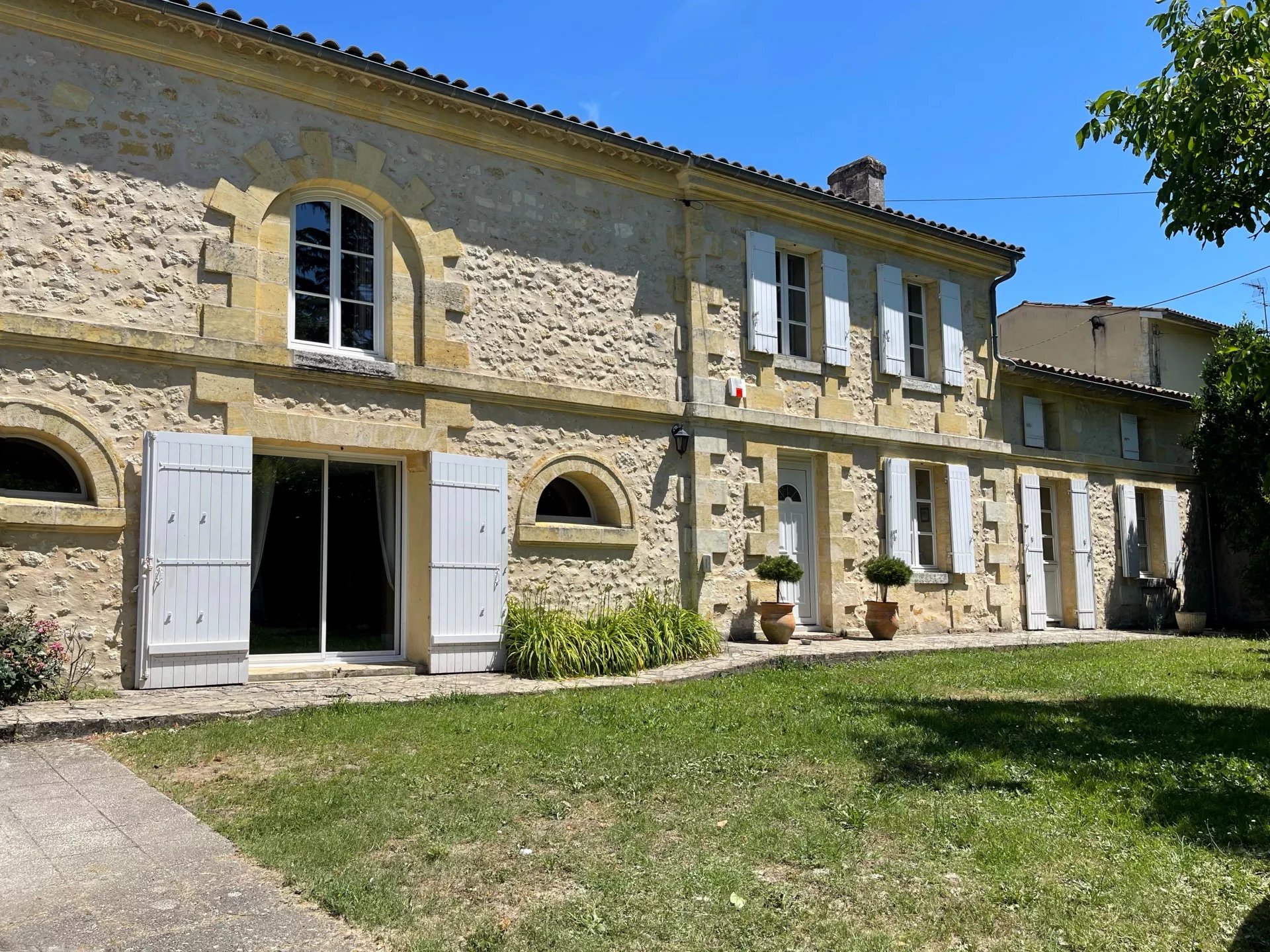 Magnifique Maison bourgeoise en pierre sur un parc de 2100m² au calme