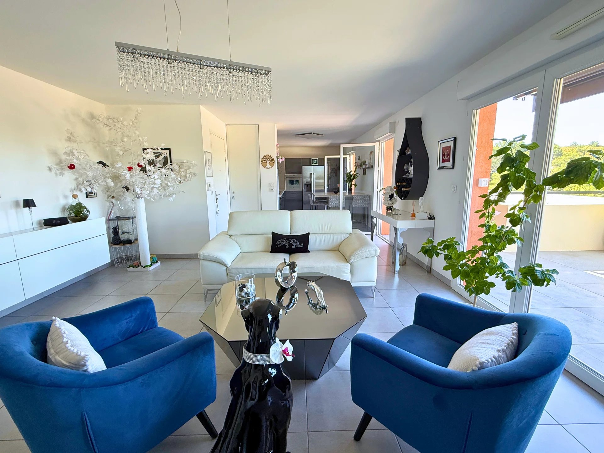 Appartement - 4 pièces 99m² avec Terrasse