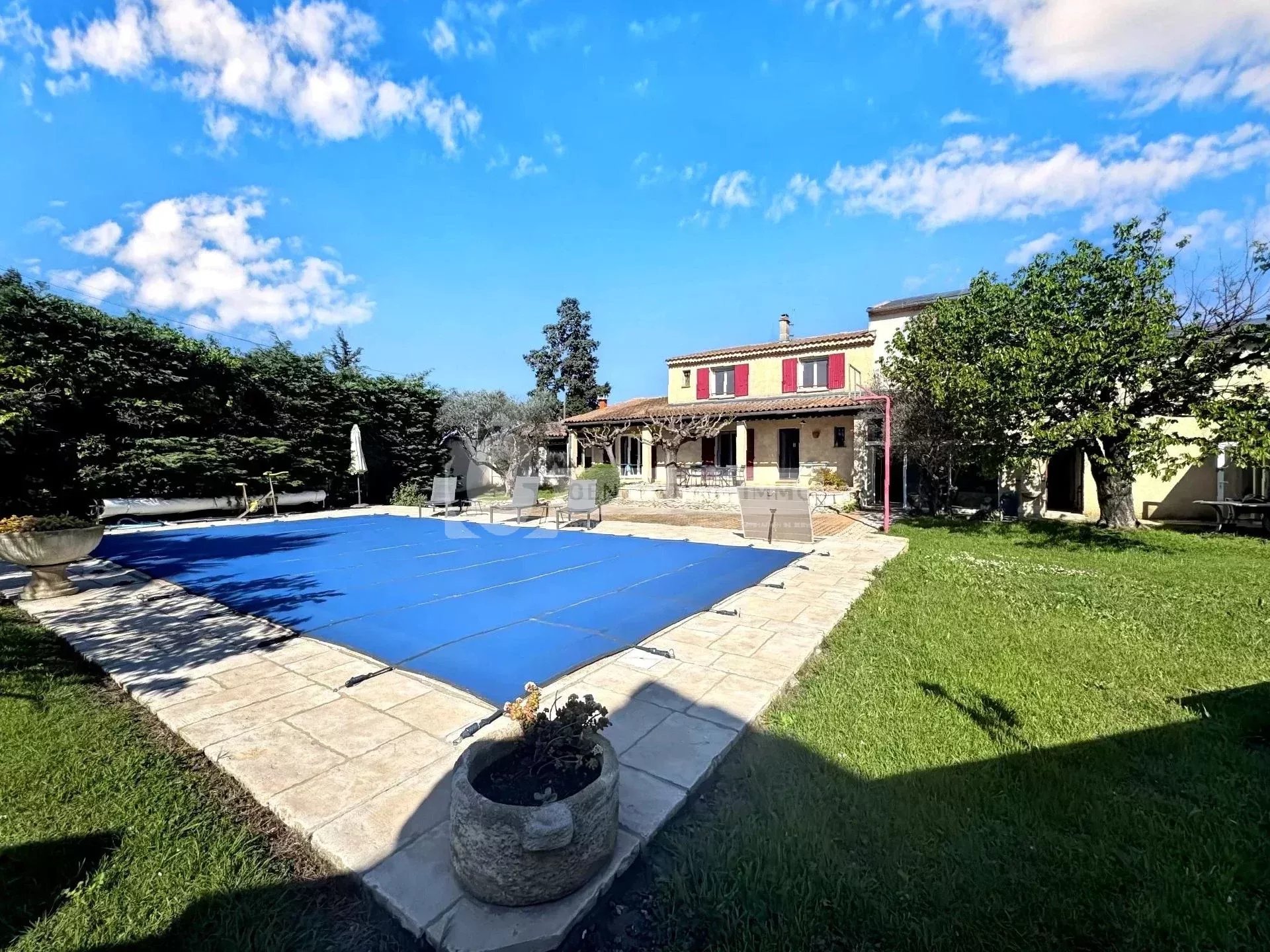Agence immobilière de 