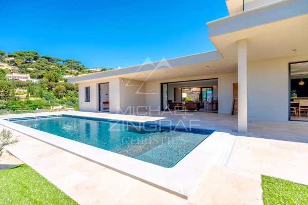Villa Sainte-Maxime - Contemporary — photo 2