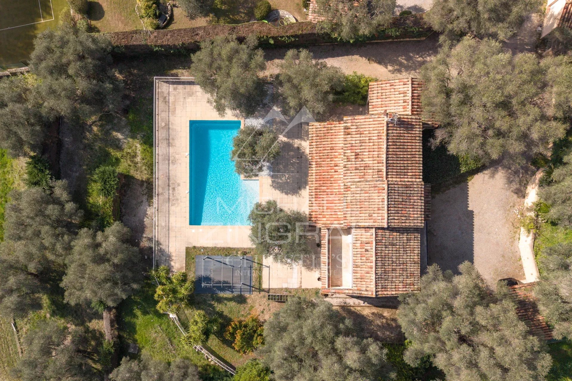 4 Bedroom Villa/Townhouse's Image 6
