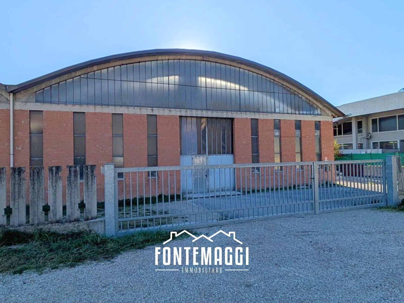 FANO (PU) - PRIMA PERIFERIA - CAPANNONE IN AFFITTO