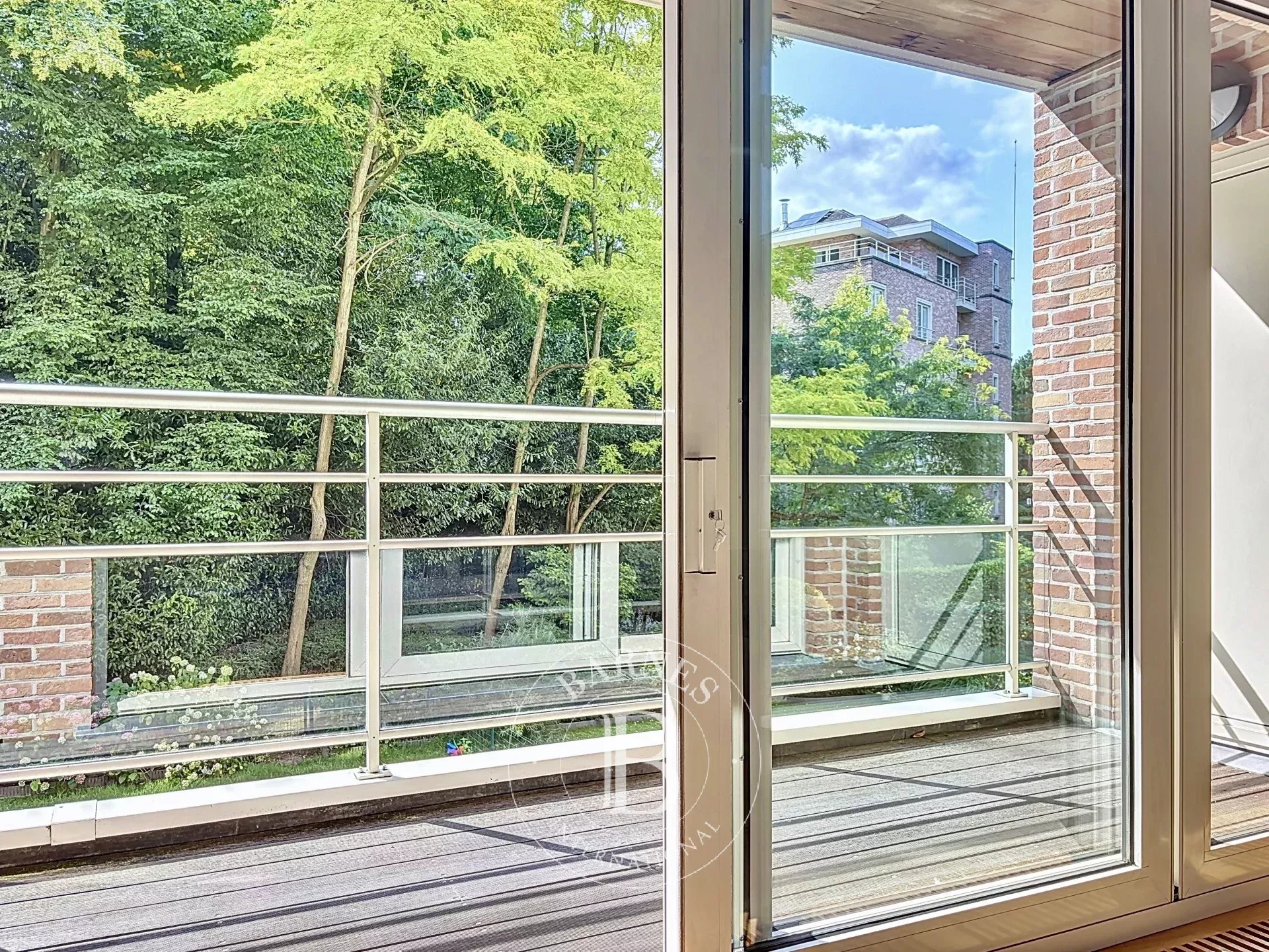 Roosevelt - Apartment 3 bedrooms, 2 bathrooms, terrace, garage