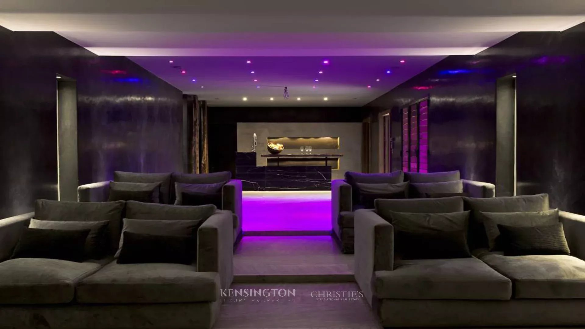 6 Bedroom Villa/Townhouse's Image 9
