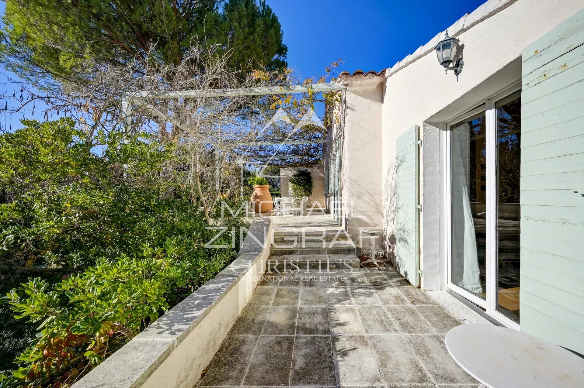 5 Bedroom Villa/Townhouse's Image 8
