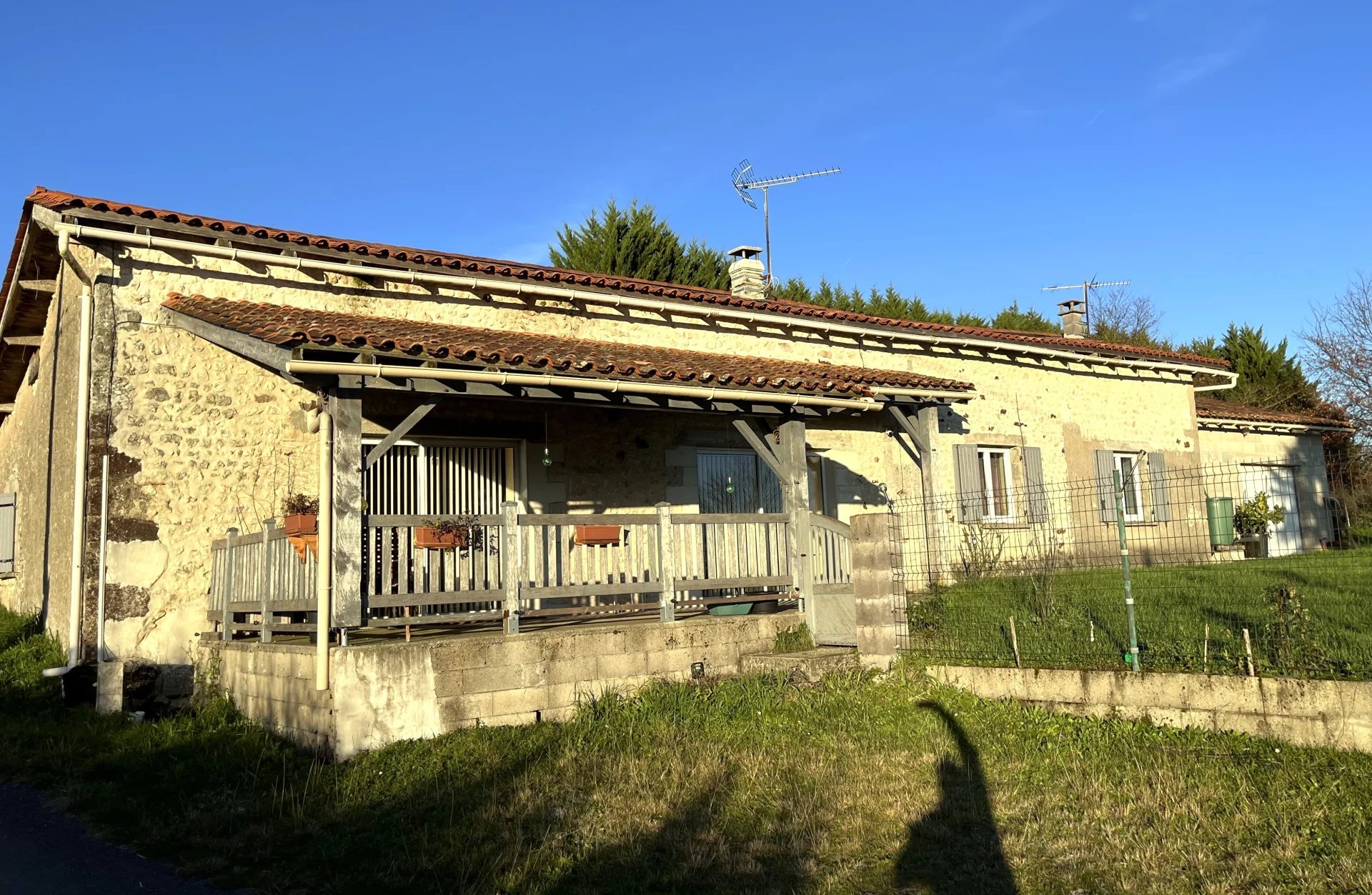 Charmante maison familiale située au calme à 5 km du centre-ville de Montmoreau