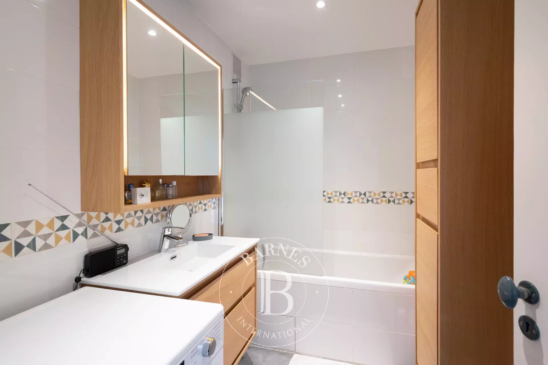 Daire Paris 18ème - picture 5