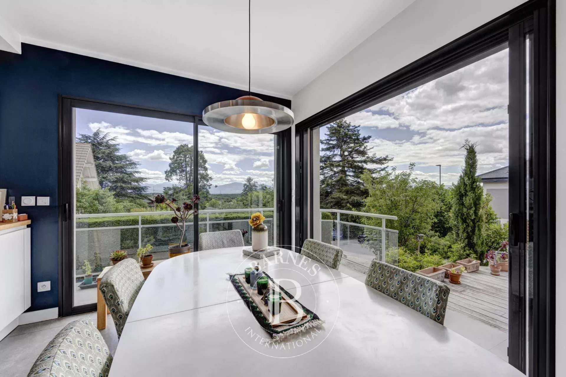 Villa Divonne-les-Bains  -  ref 87103111 (picture 1)