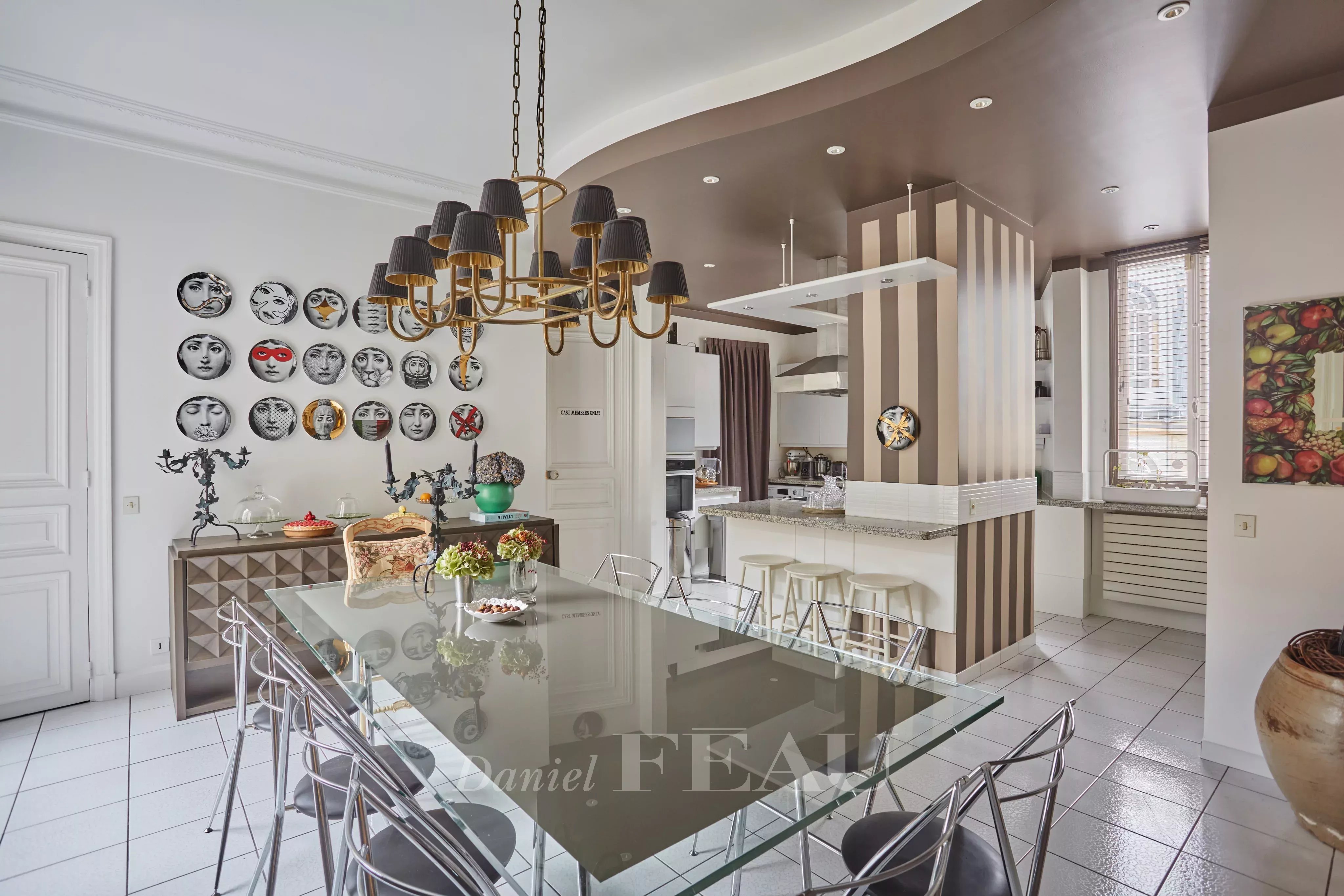 Sale Apartment Paris 16th