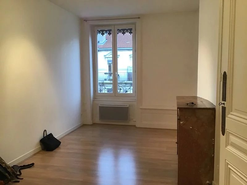 5842237 Location Lyon 7ème