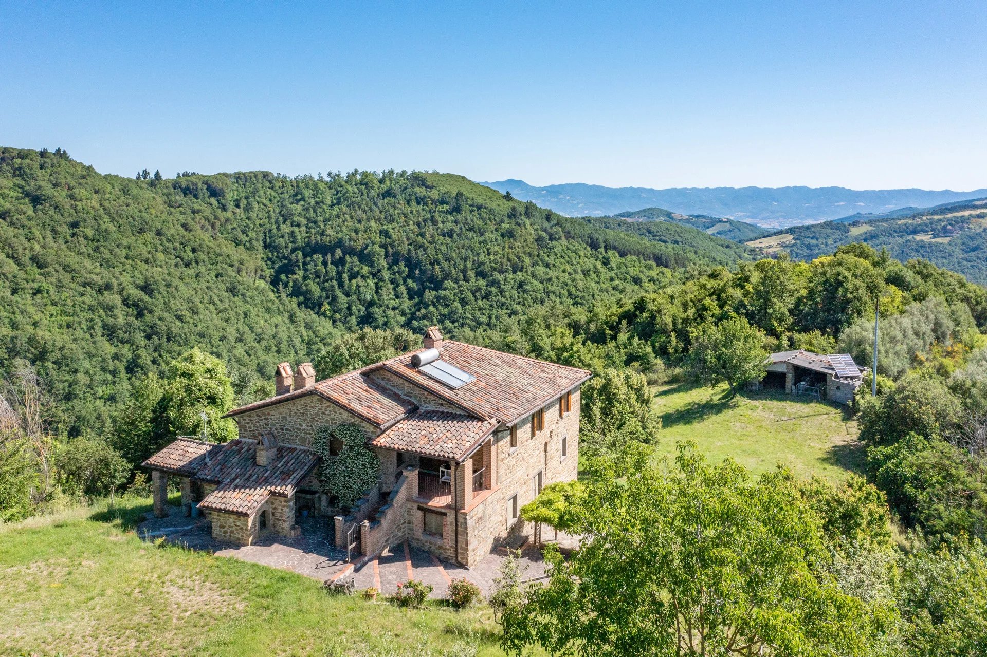  CASALE RUSTICO CON VISTA PANORAMICA IN VENDITA A MONTE SANTA MARIA TIBERINA, UMBRIA