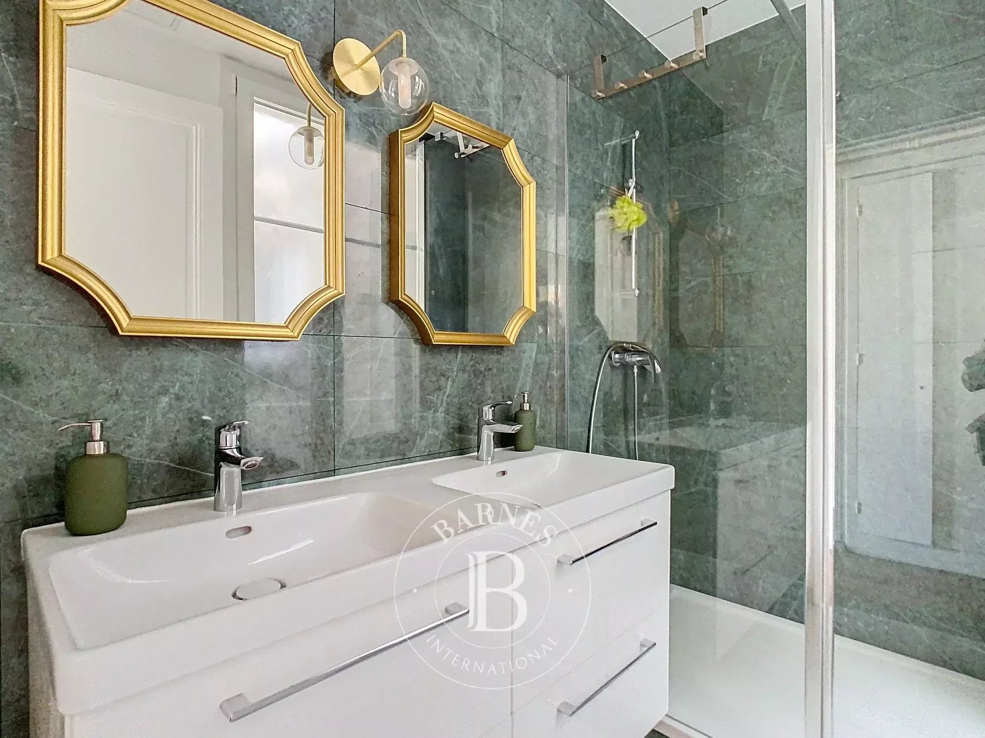 Daire Paris 8ème - picture 8