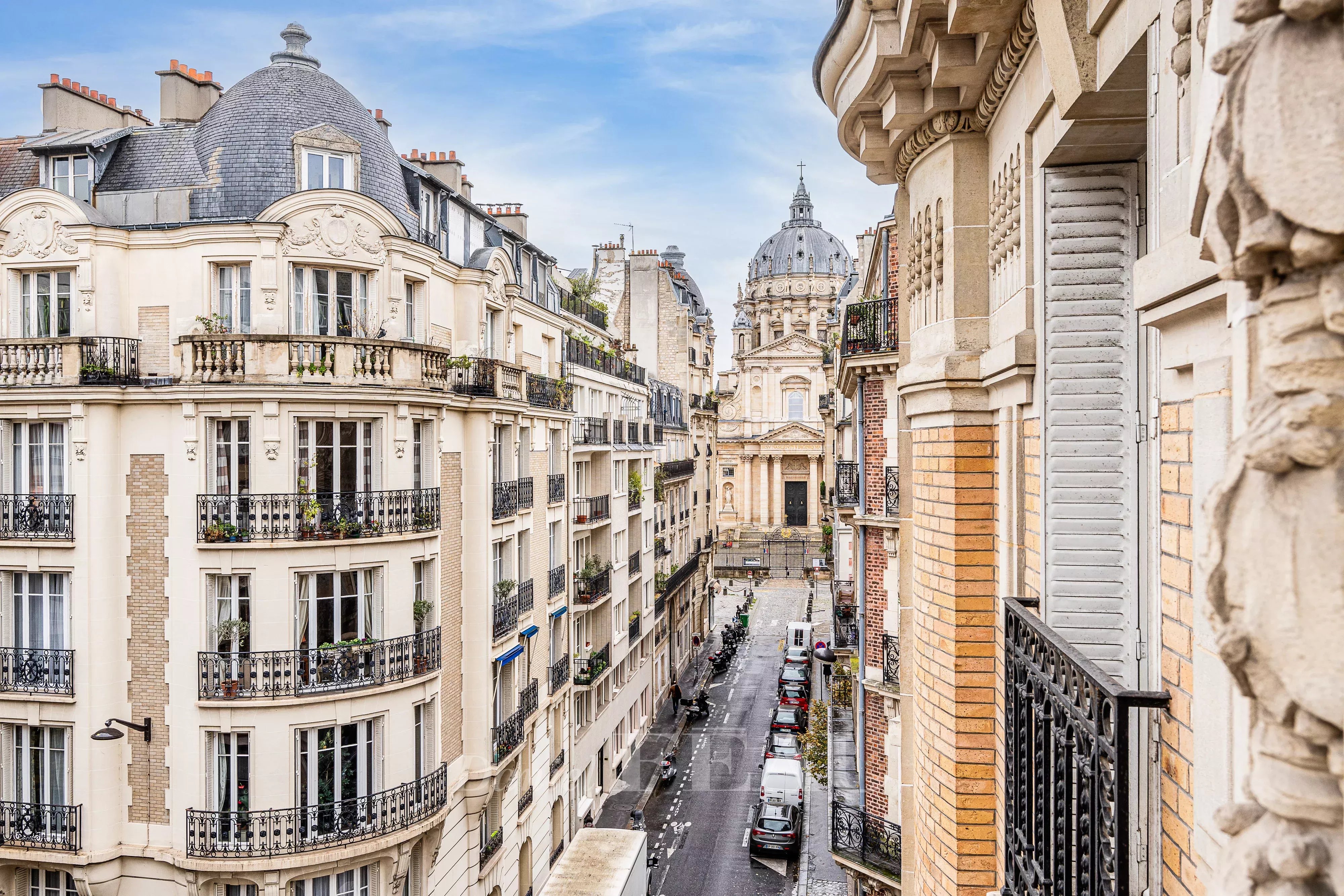 Sale Apartment Paris 5th