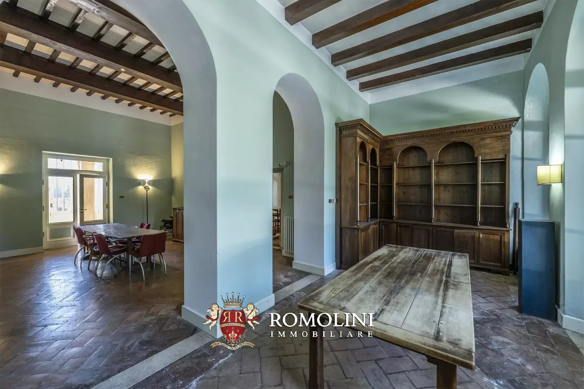 8 Bedroom Villa/Townhouse's Image 34
