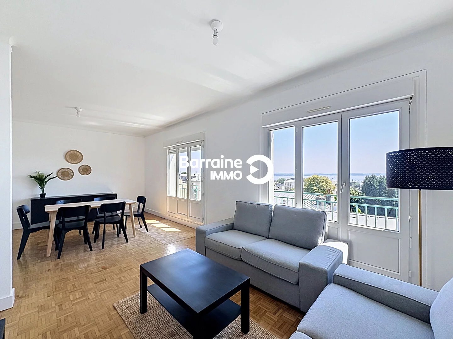LOCATION MEUBLE BREST APPARTEMENT T5 RÉNOVÉ  AVEC GARAGE  VUE MER