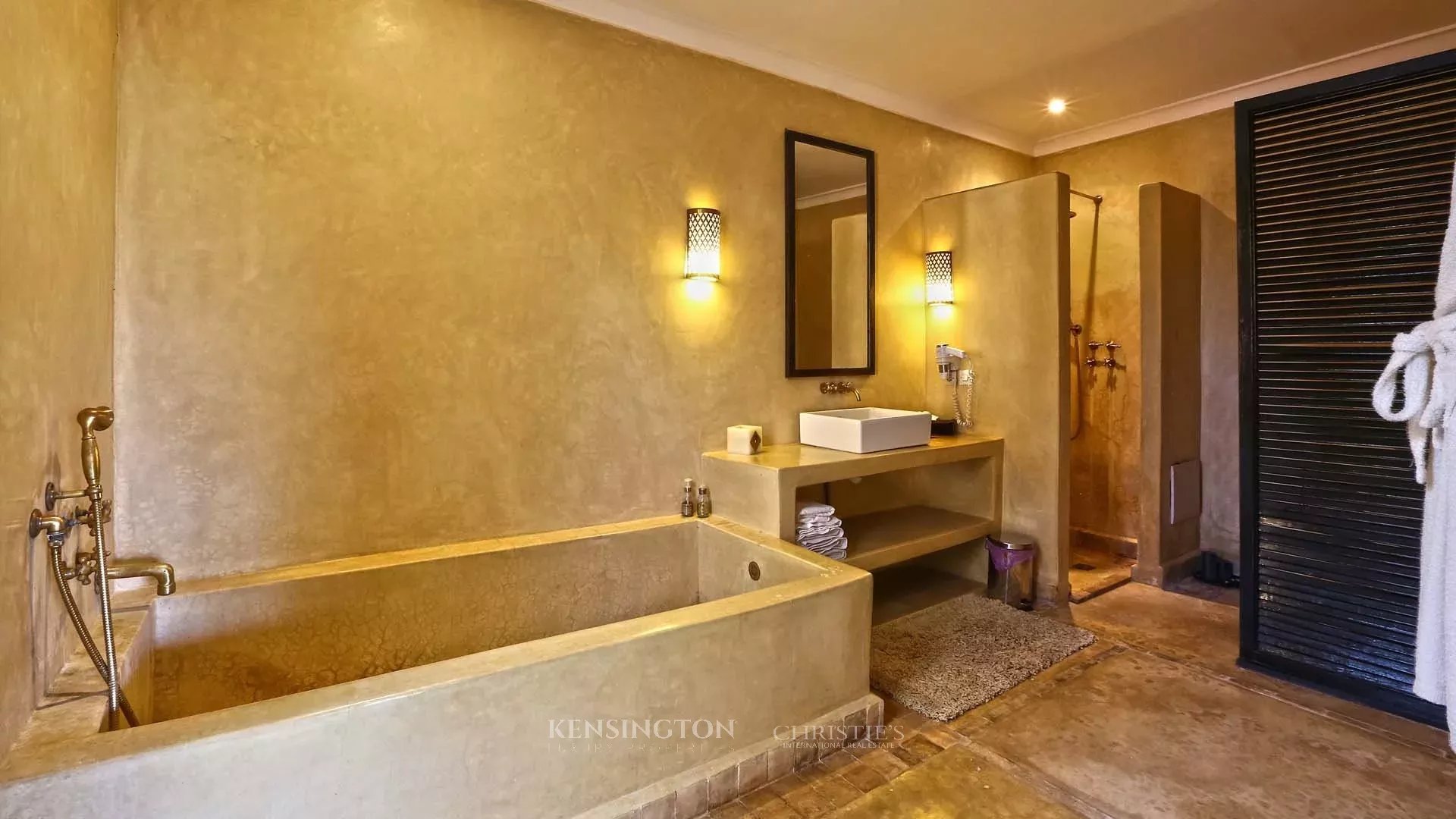 12 Bedroom Villa/Townhouse's Image 27