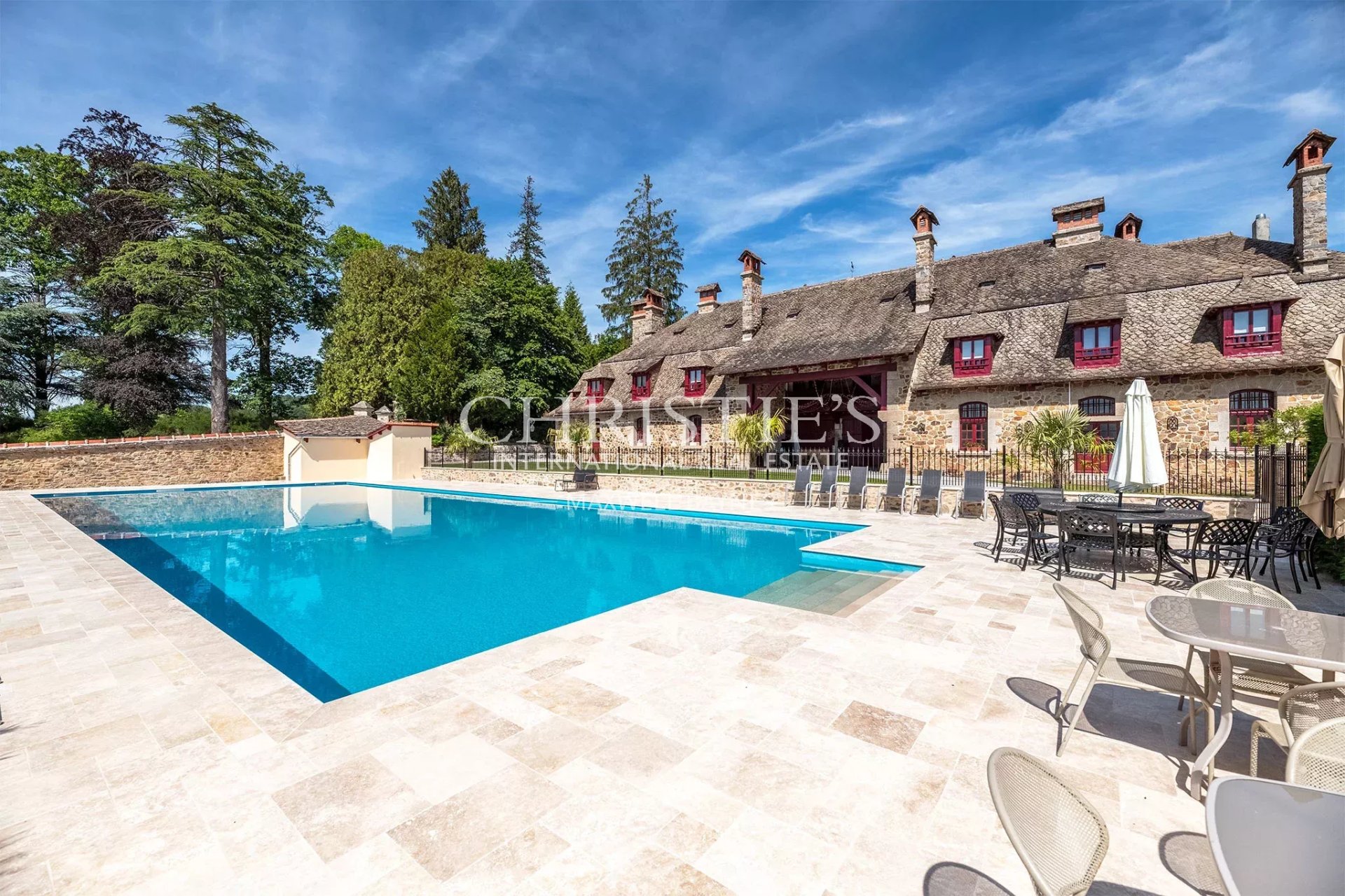 38 Bedroom Chateau's Image 4
