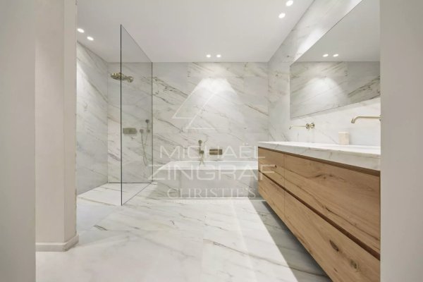 Mougins - Contemporary provençal villa in a secure estate — photo 7