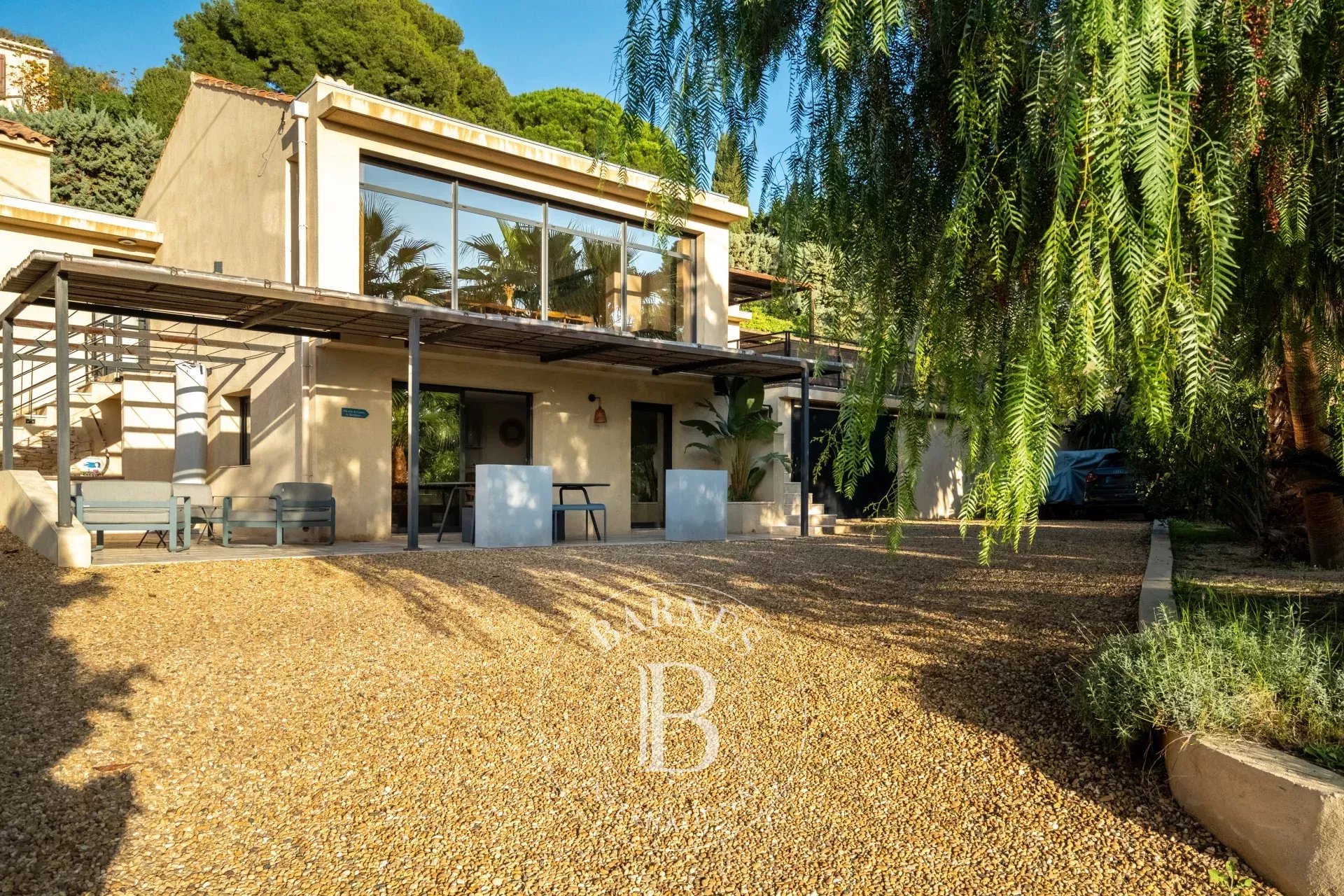 Ev Cassis - picture 10