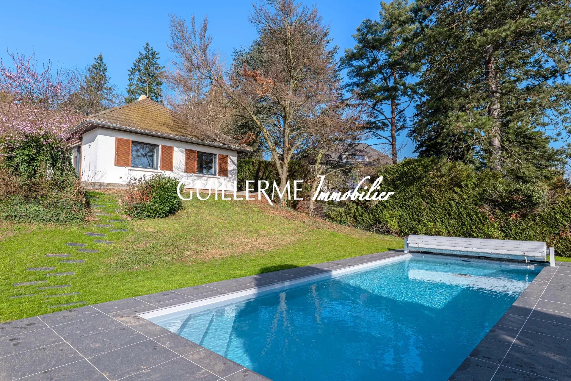 Agence immobilière de 