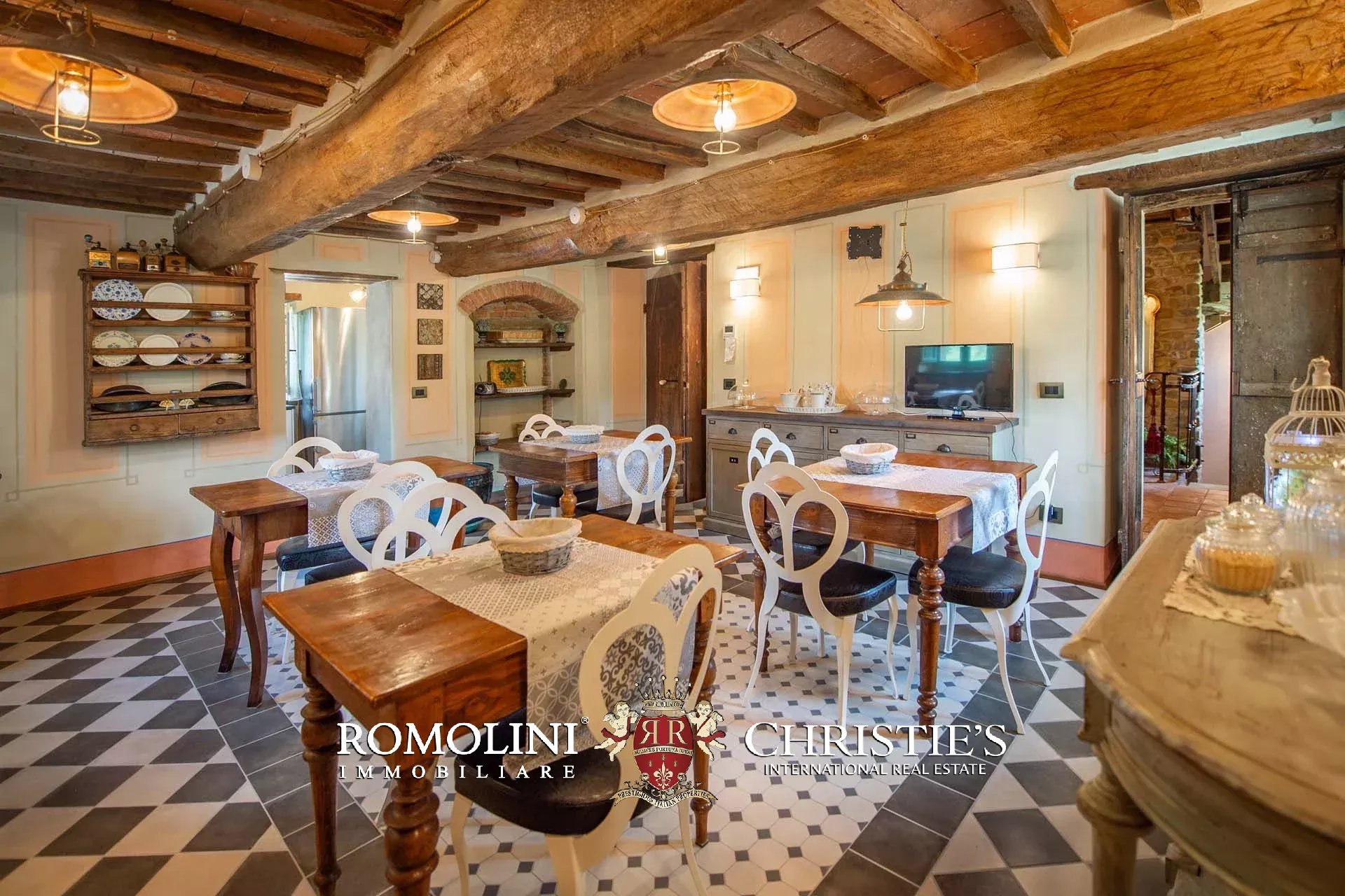 7 Bedroom Villa/Townhouse's Image 61