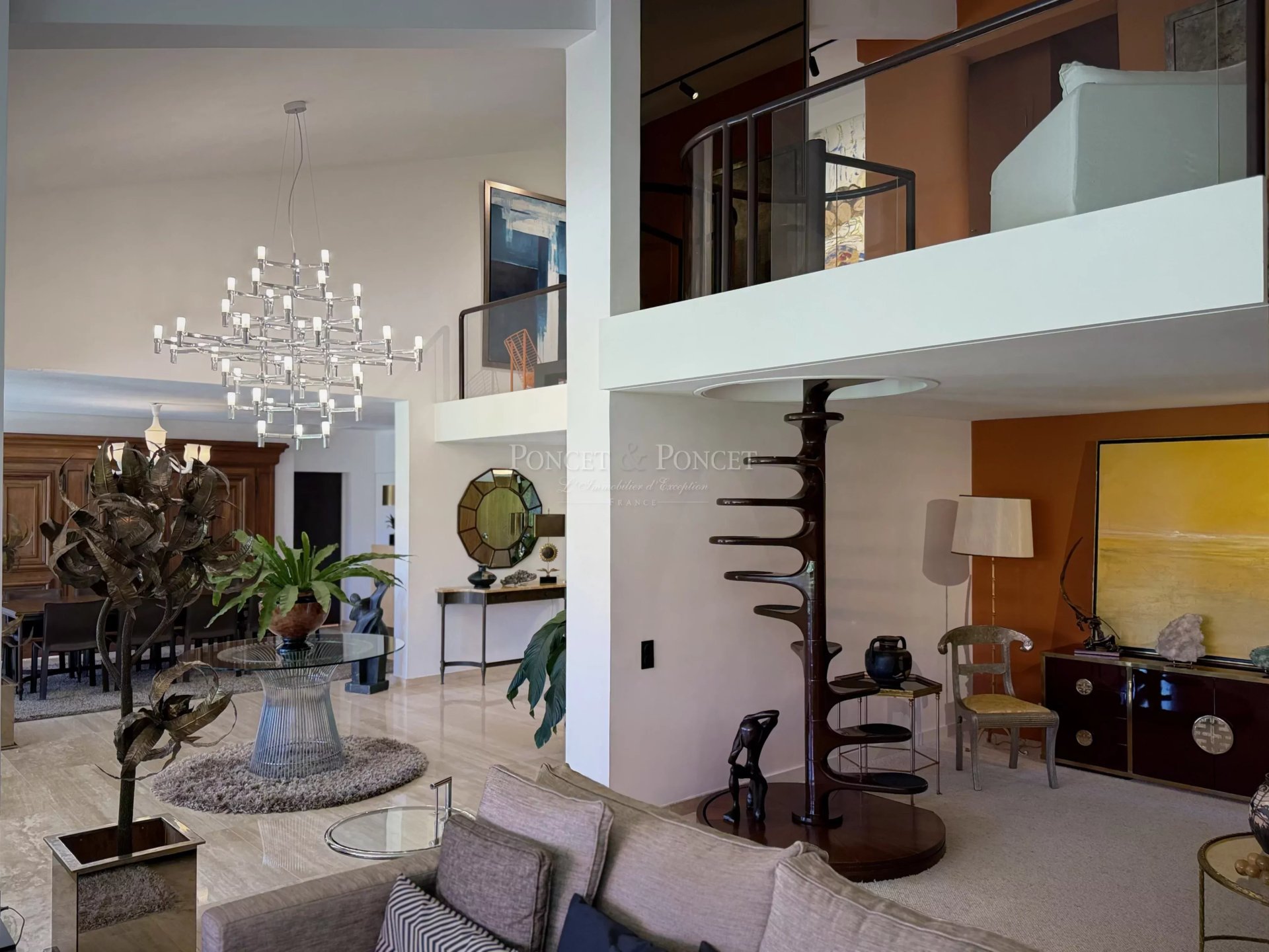 5 Bedroom Villa/Townhouse's Image 13