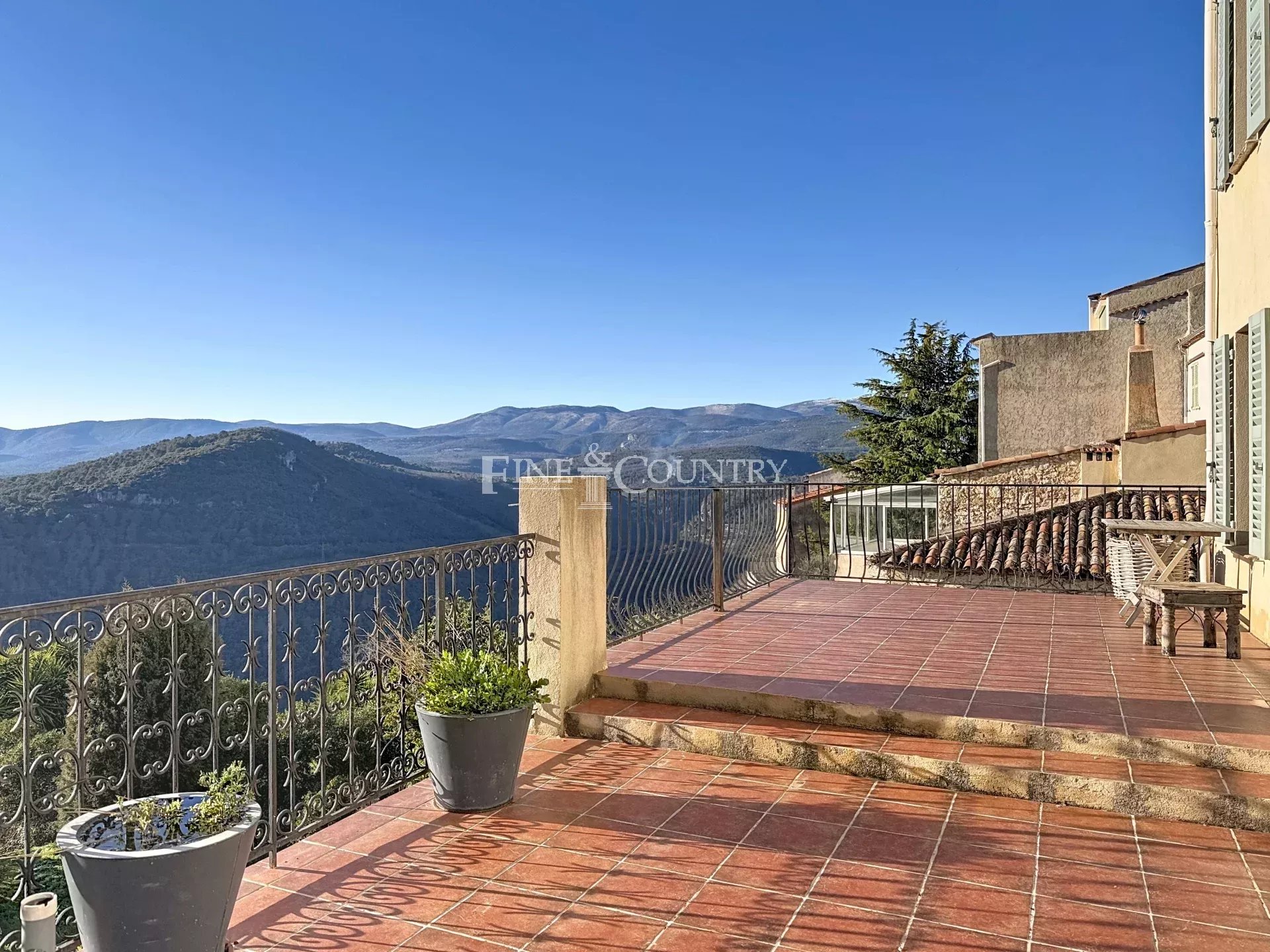 Photo of 4 Houses for sale in Saint-Cezaire-sur-Siagne