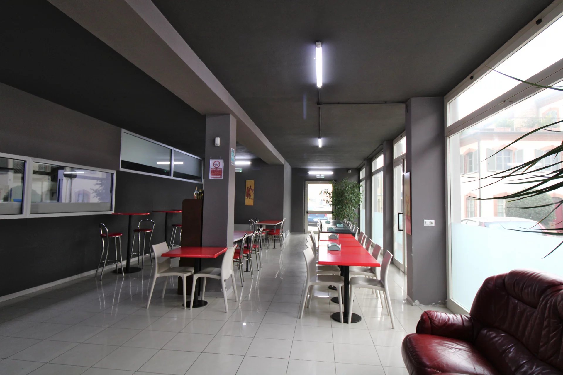 Vendesi Locale Attività Kebab Pizzeria