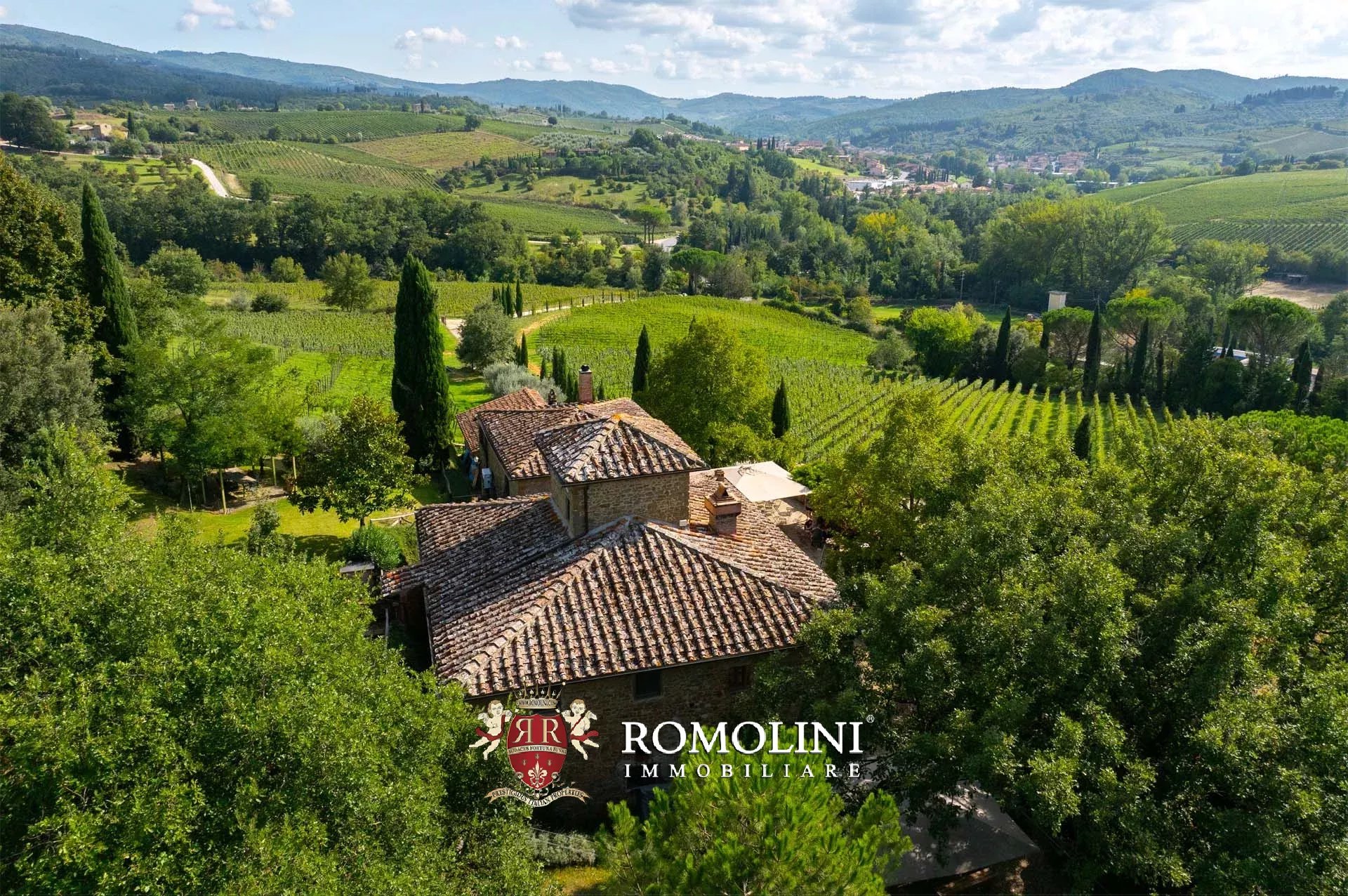 5 Bedroom Vineyard's Image 8