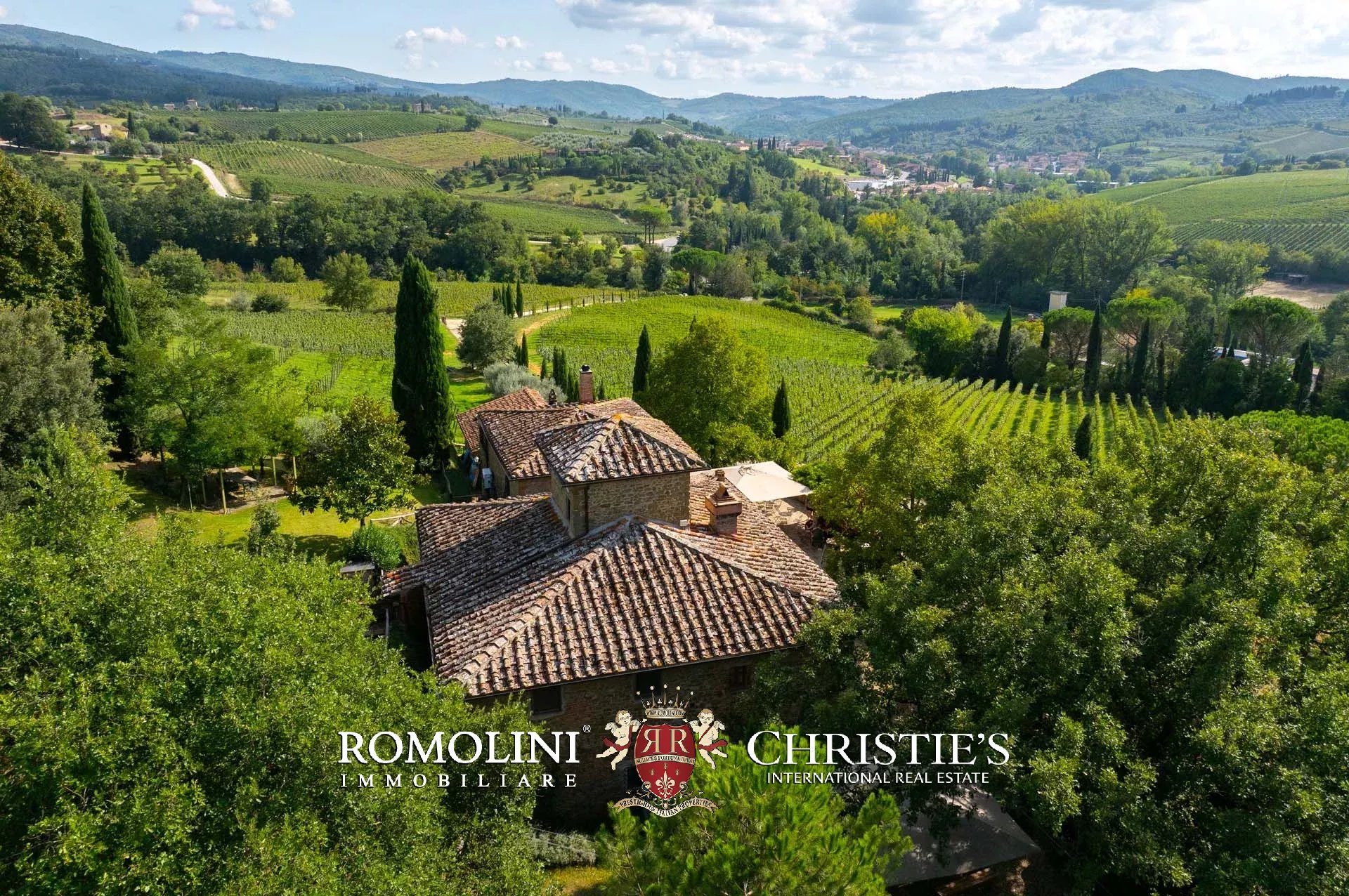 5 Bedroom Vineyard's Image 8