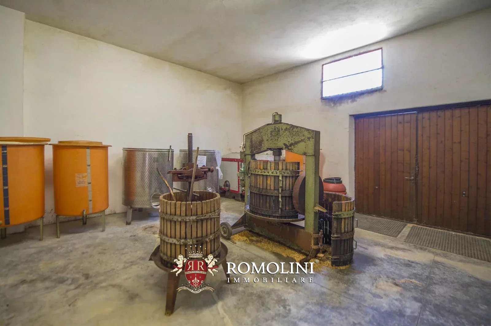 7 Bedroom Vineyard's Image 27