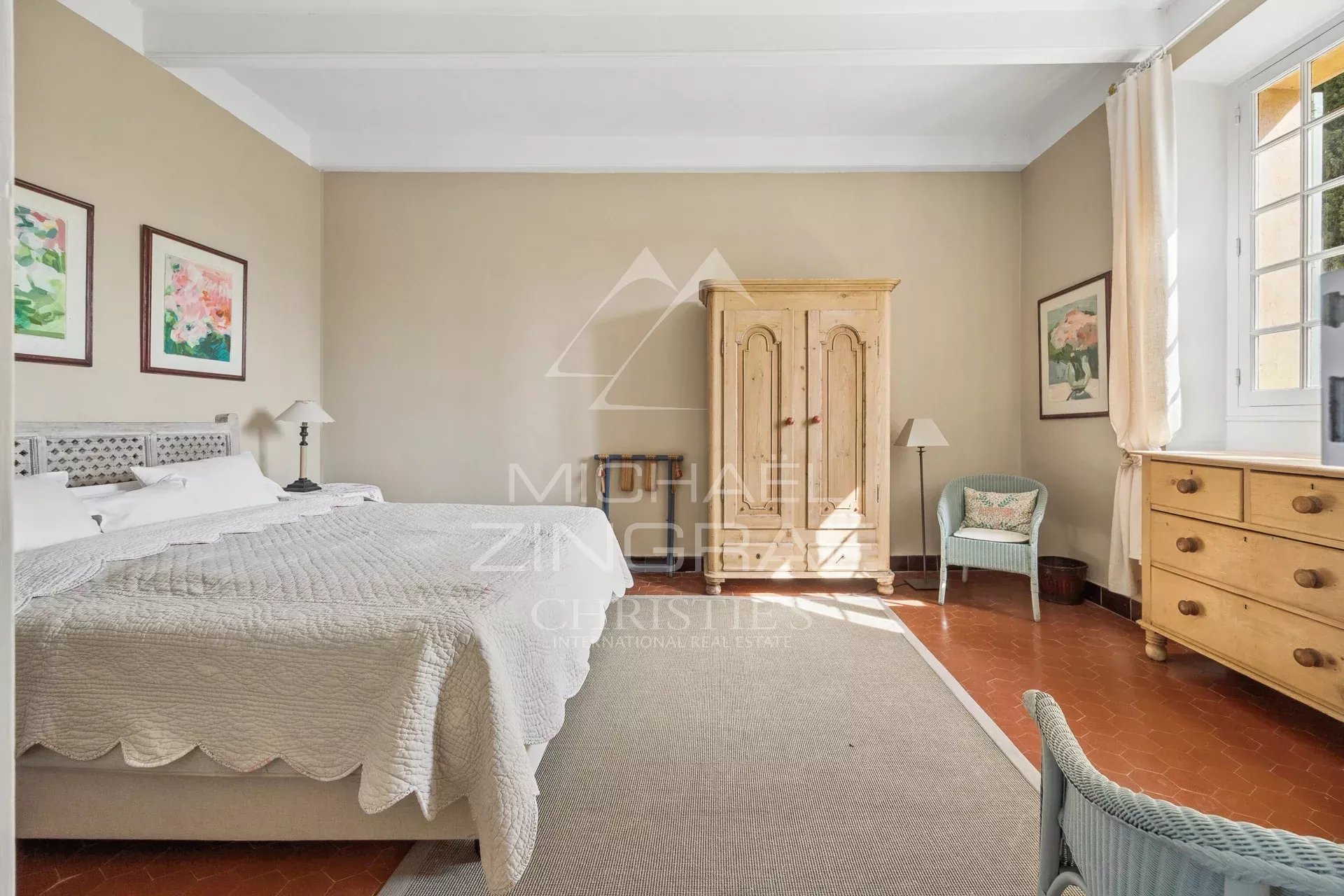 6 Bedroom Villa/Townhouse's Image 7