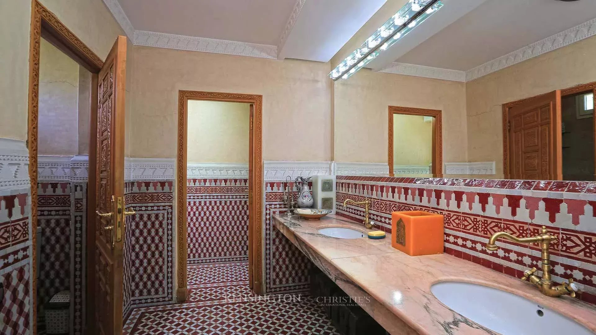 5 Bedroom Villa/Townhouse's Image 30